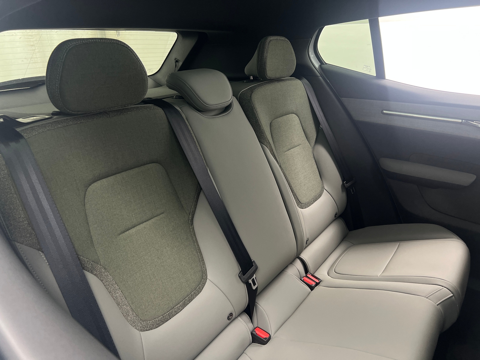 Thumbnail: 2025 Volvo EX30 - 6