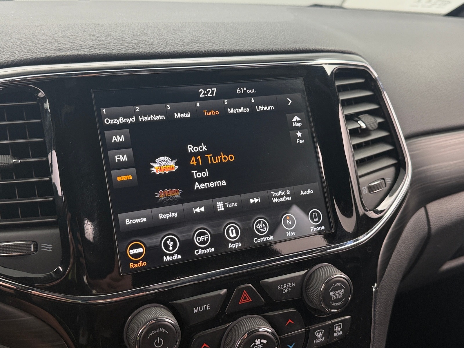 Thumbnail: 2019 Jeep Grand Cherokee - 3