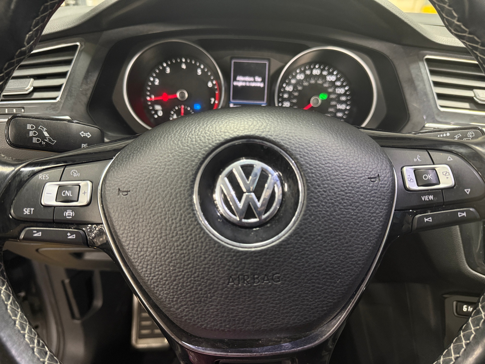 Thumbnail: 2020 Volkswagen Tiguan - 4