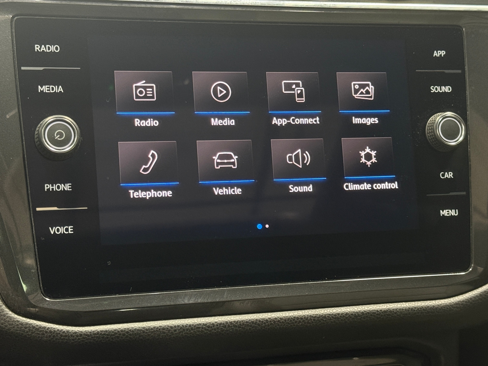 Thumbnail: 2020 Volkswagen Tiguan - 3