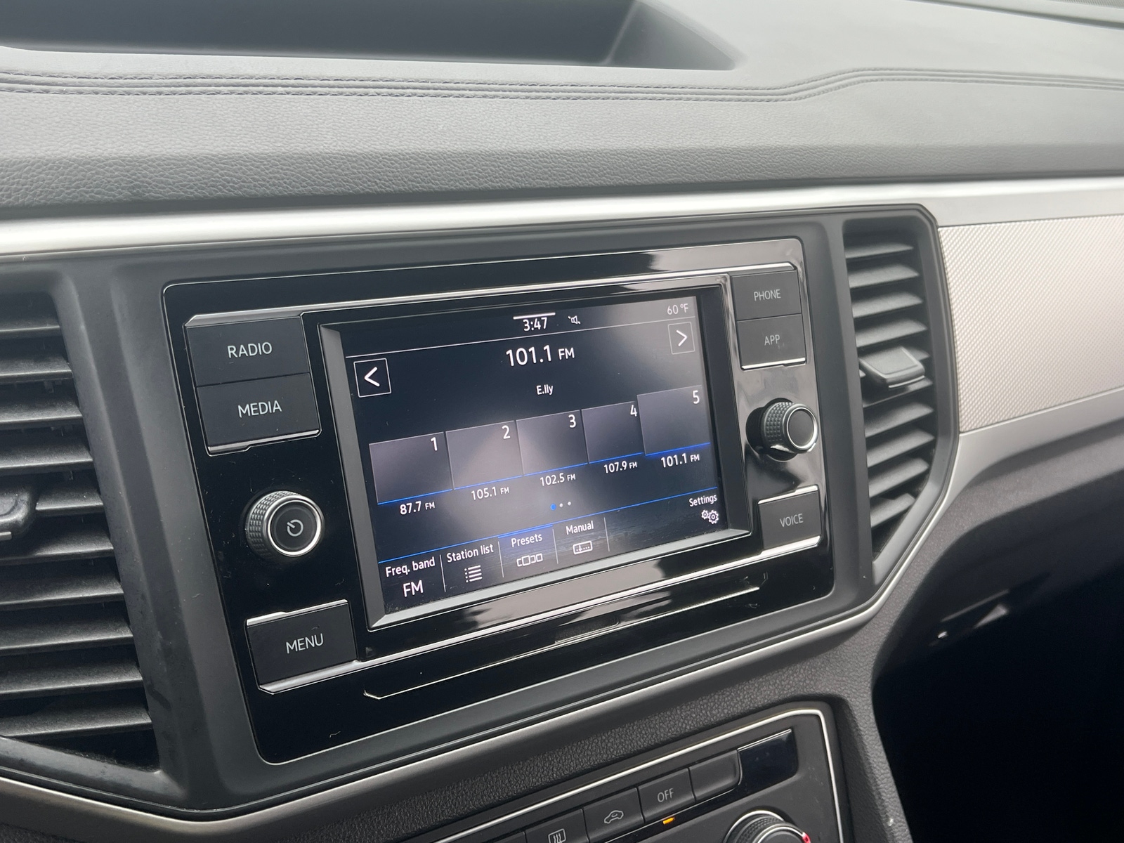 Thumbnail: 2021 Volkswagen Atlas - 4