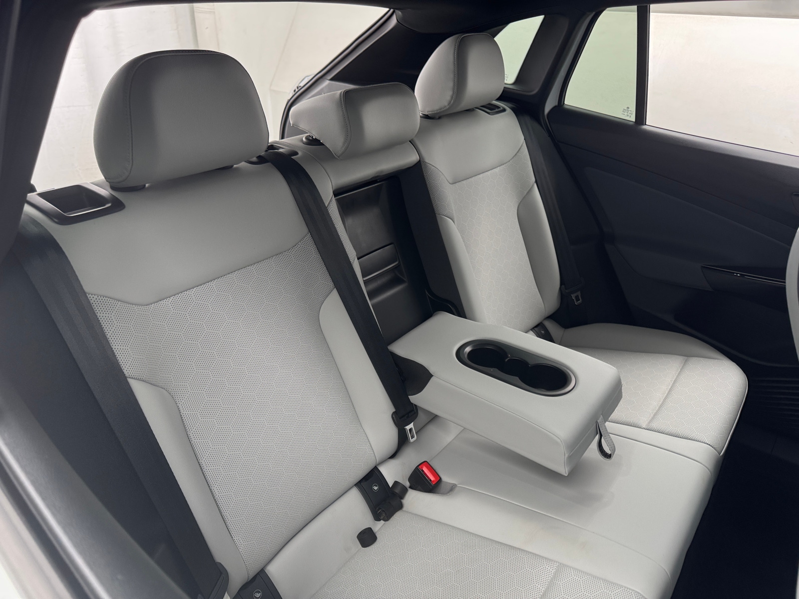 Thumbnail: 2022 Volkswagen ID.4 - 5