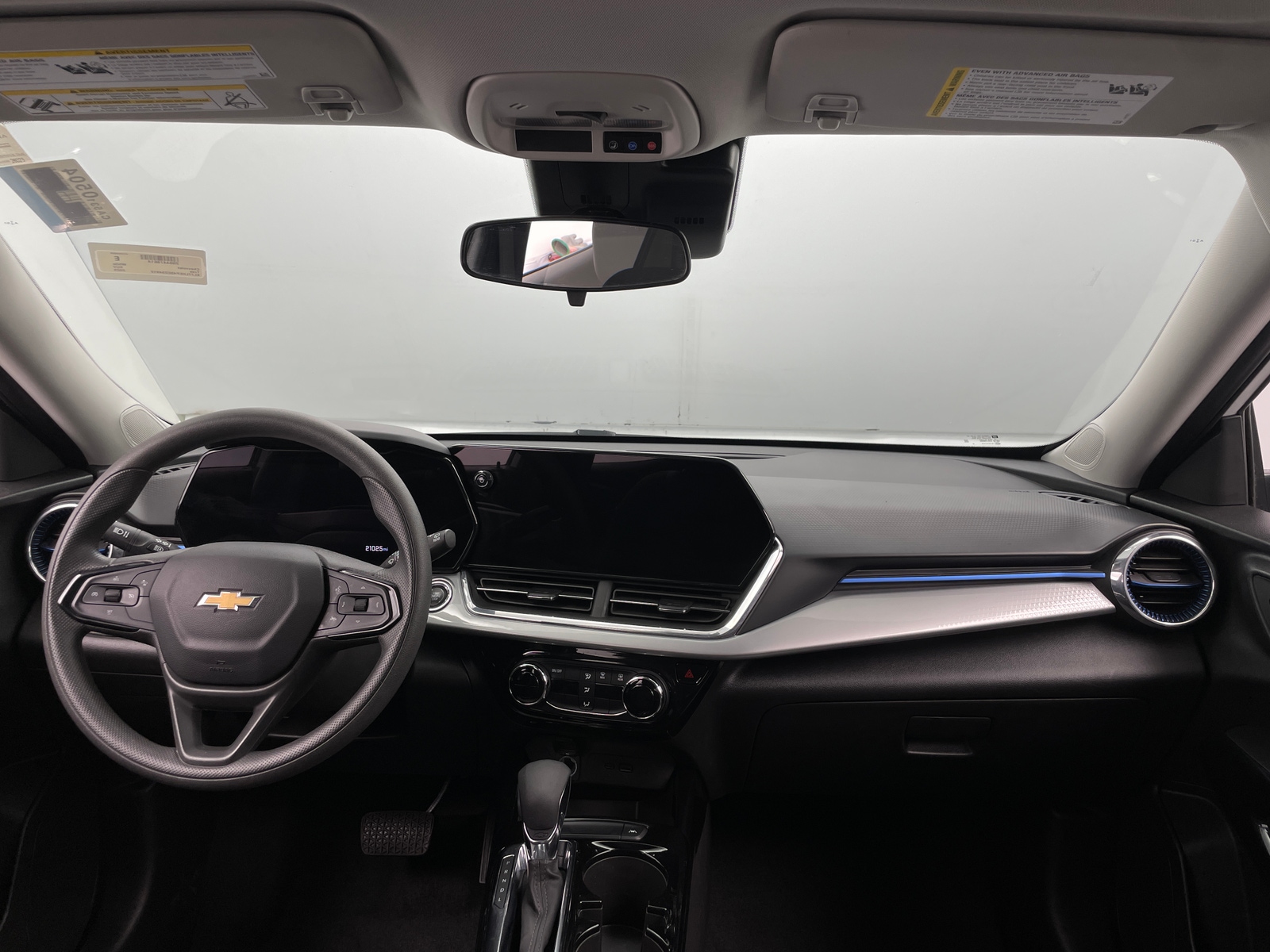 Thumbnail: 2025 Chevrolet Trax - 3