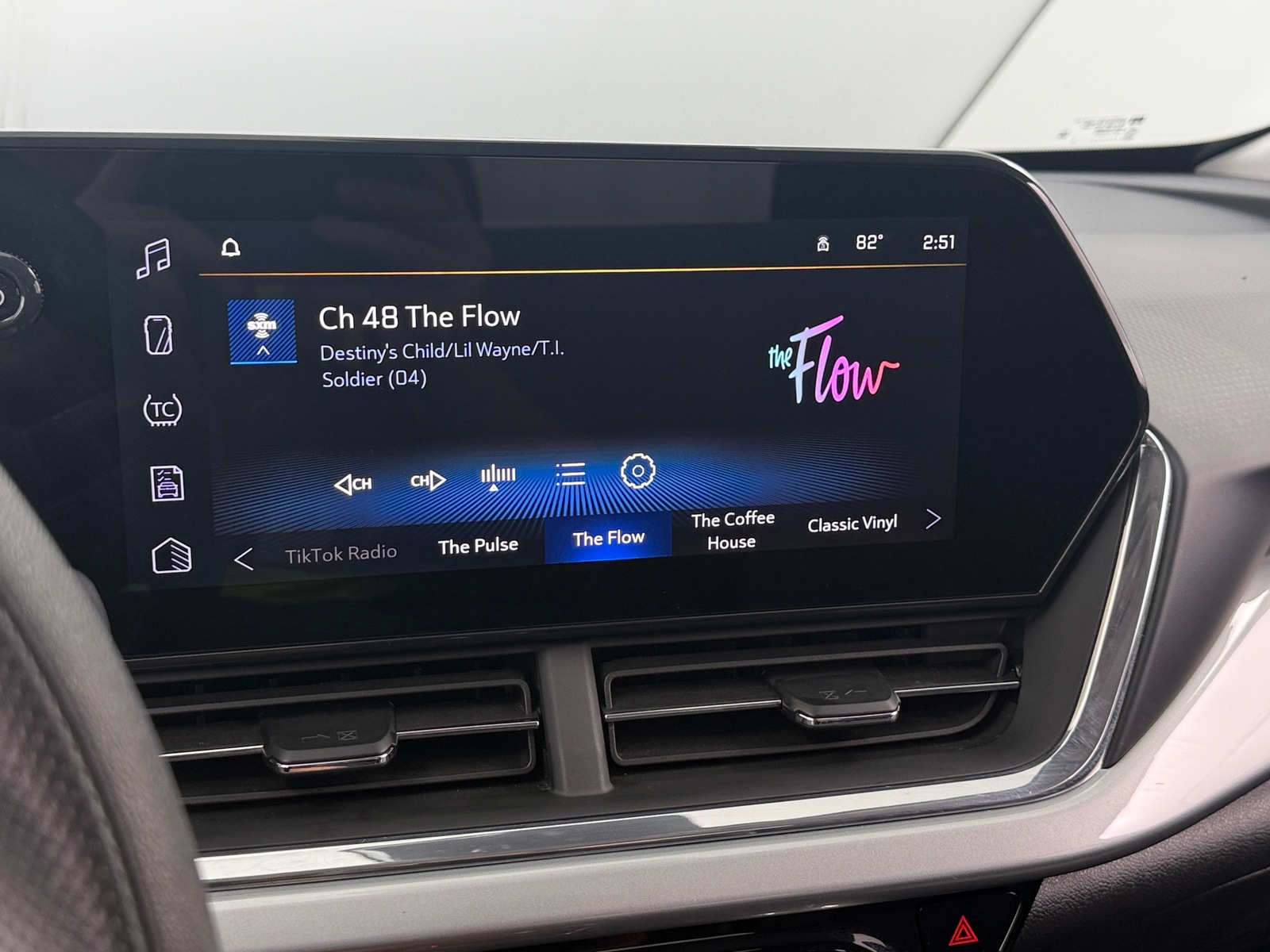 Thumbnail: 2025 Chevrolet Trax - 4