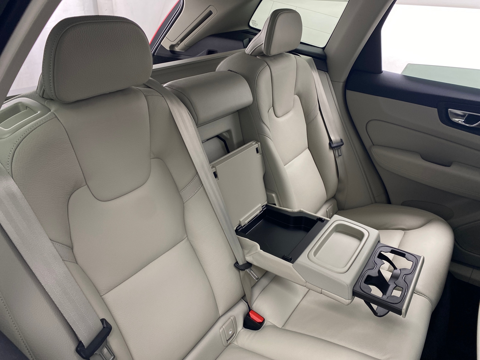 Thumbnail: 2020 Volvo XC60 - 5