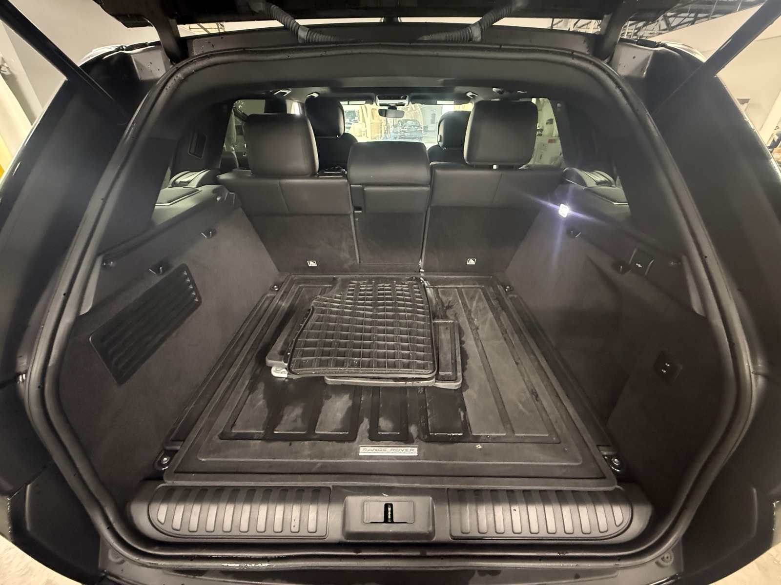 Thumbnail: 2019 Land Rover Range Rover Sport - 6