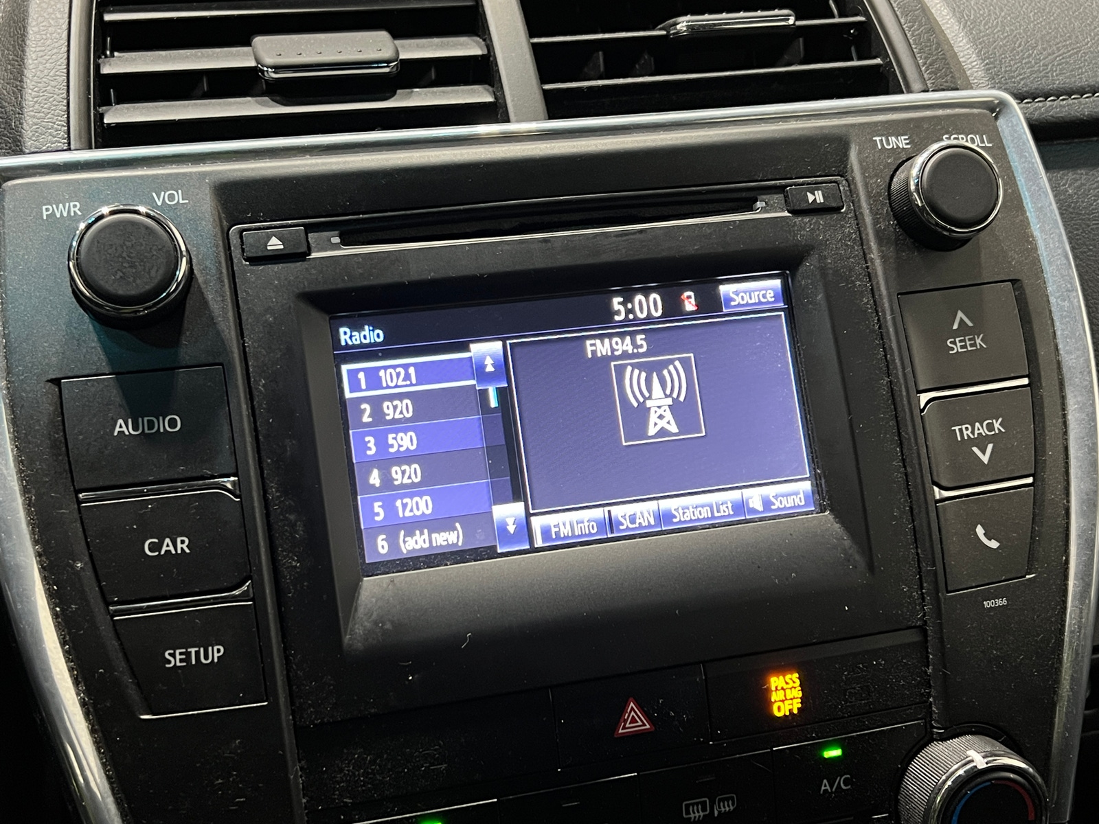 Thumbnail: 2015 Toyota Camry - 4