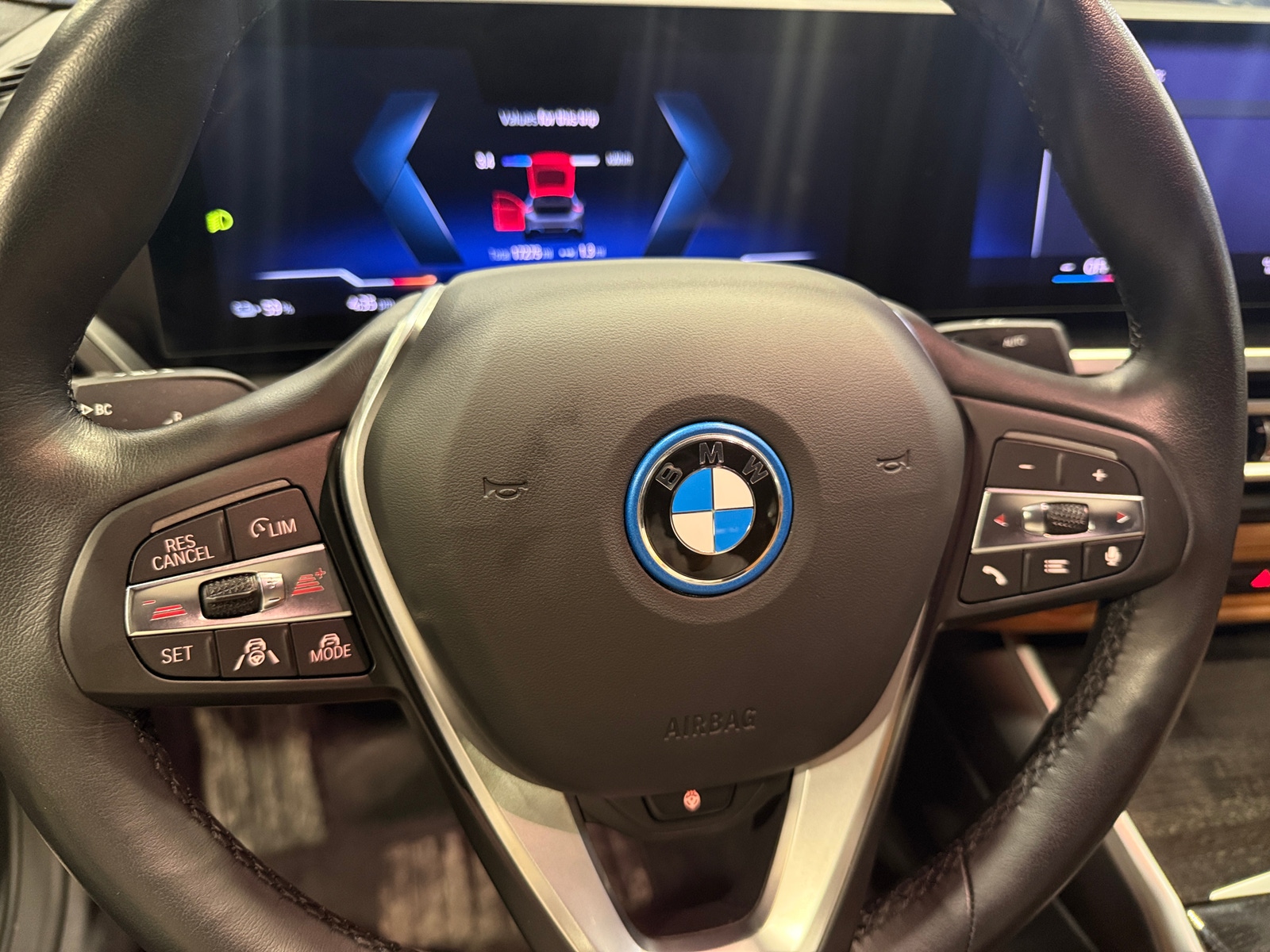 Thumbnail: 2023 BMW i4 - 4