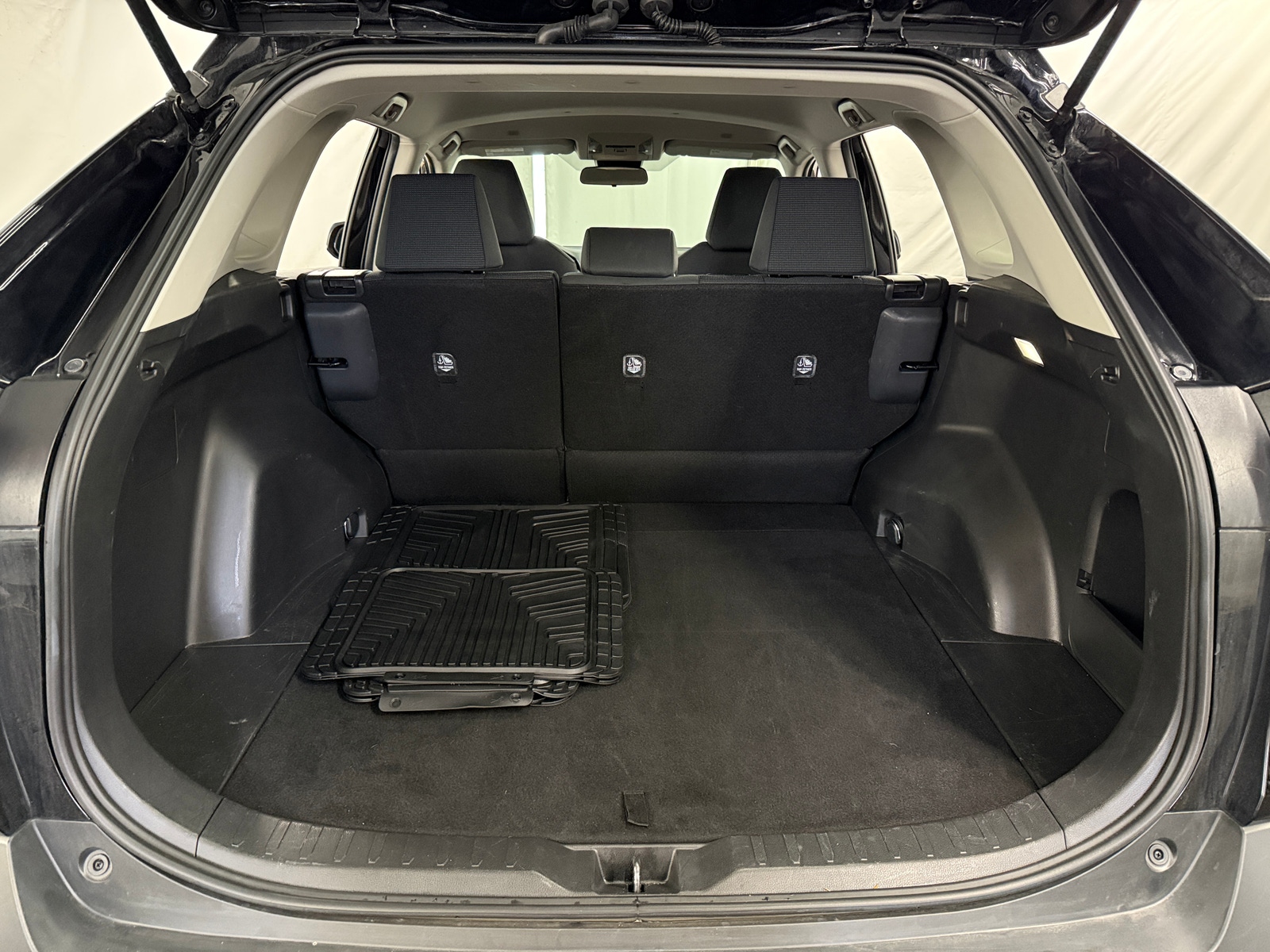 Thumbnail: 2025 Toyota RAV4 - 7