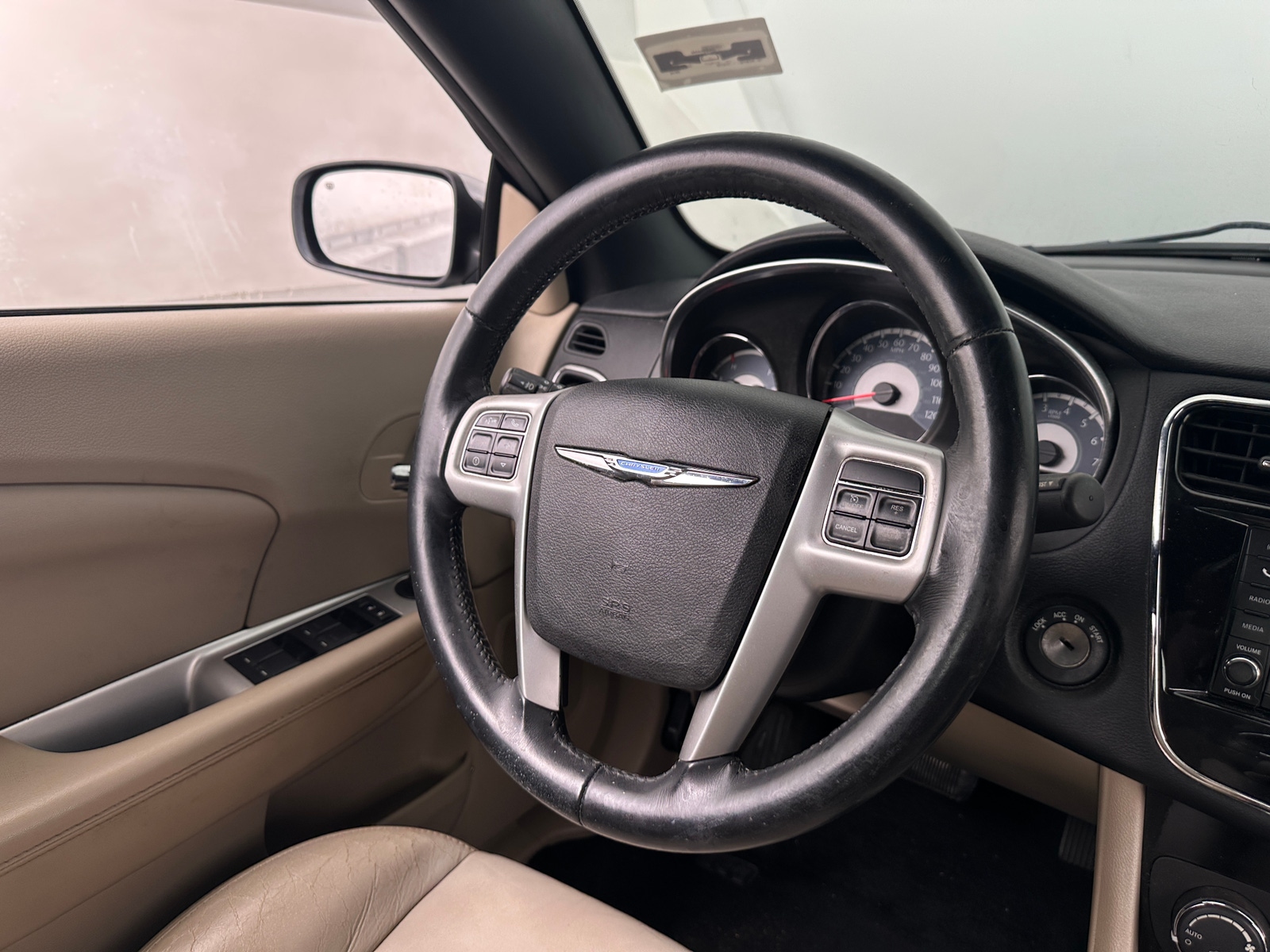 Thumbnail: 2014 Chrysler 200 - 4