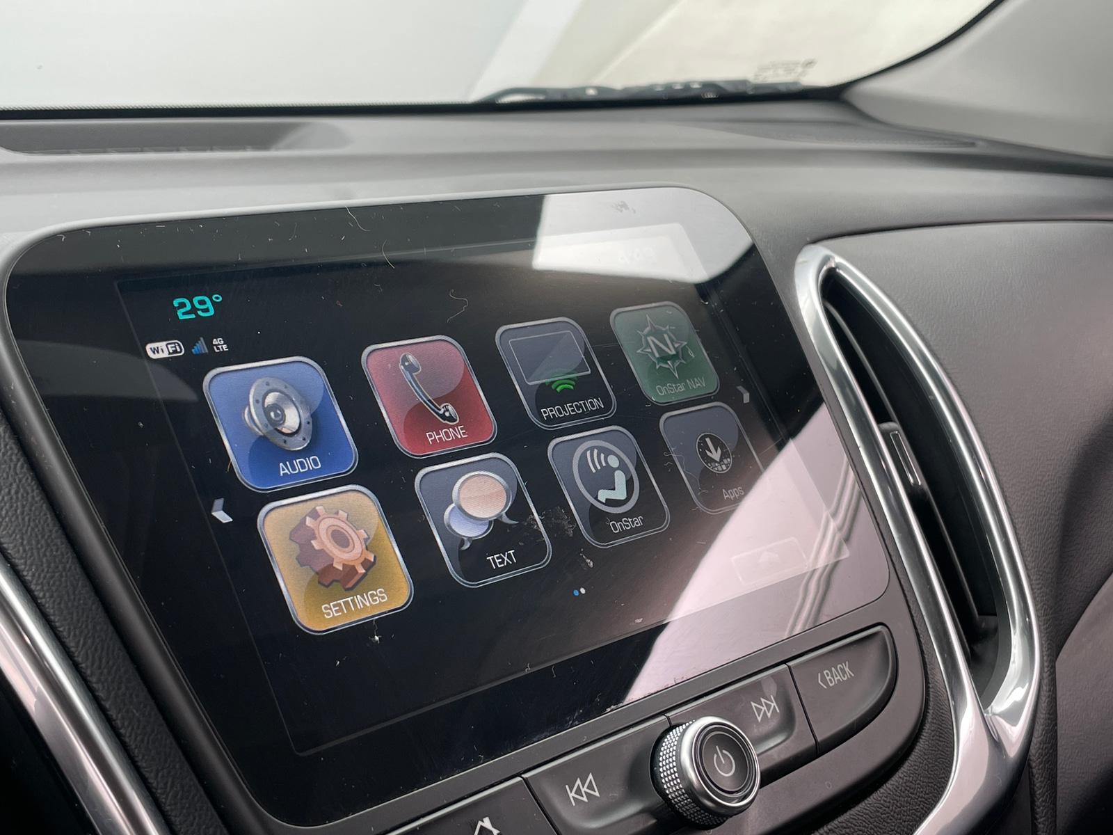 Thumbnail: 2018 Chevrolet Equinox - 4