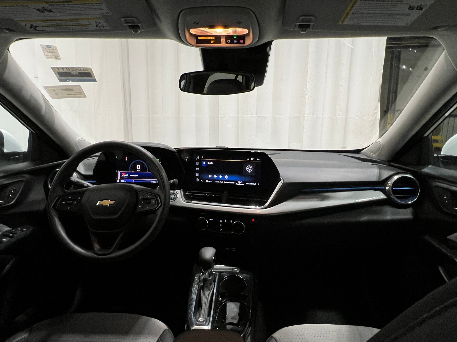 Thumbnail: 2025 Chevrolet Trax - 3