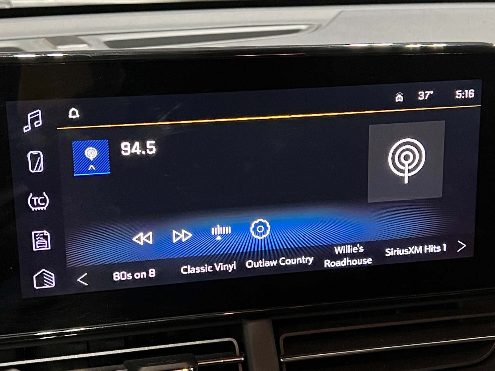 Thumbnail: 2025 Chevrolet Trax - 4