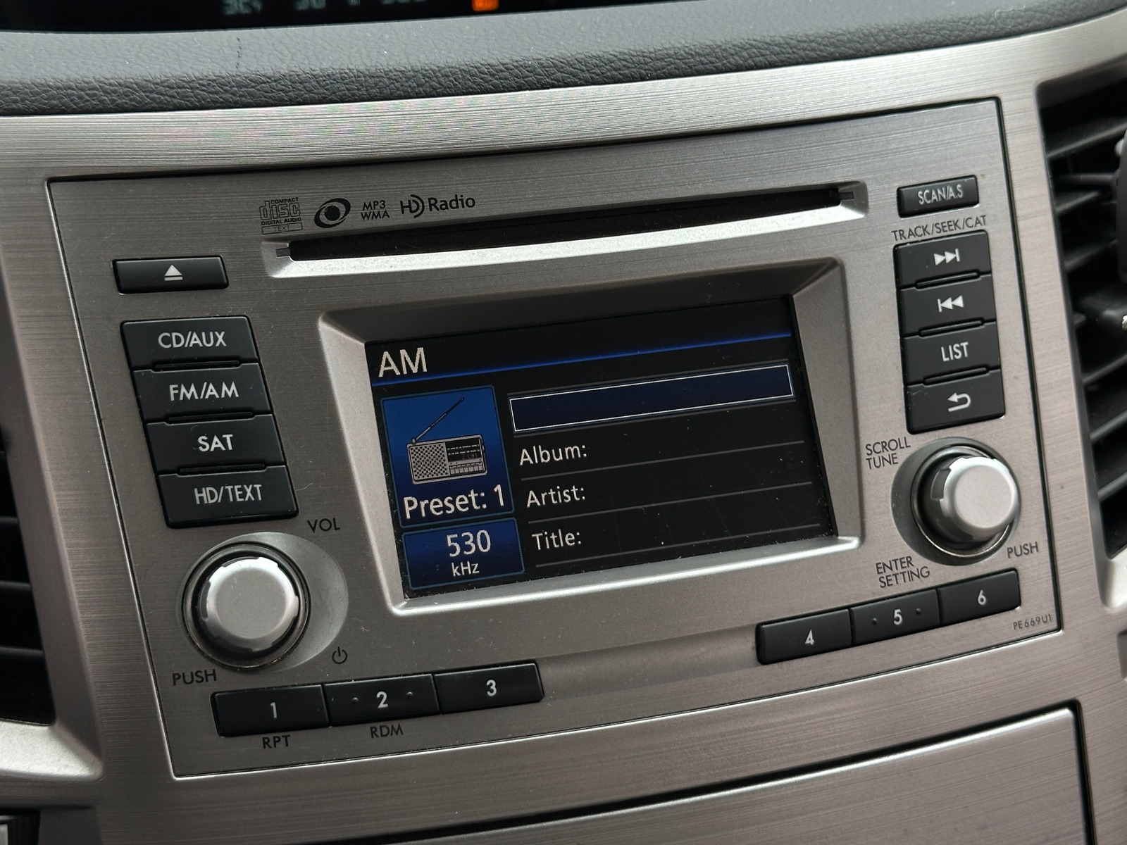 Thumbnail: 2014 Subaru Legacy - 4