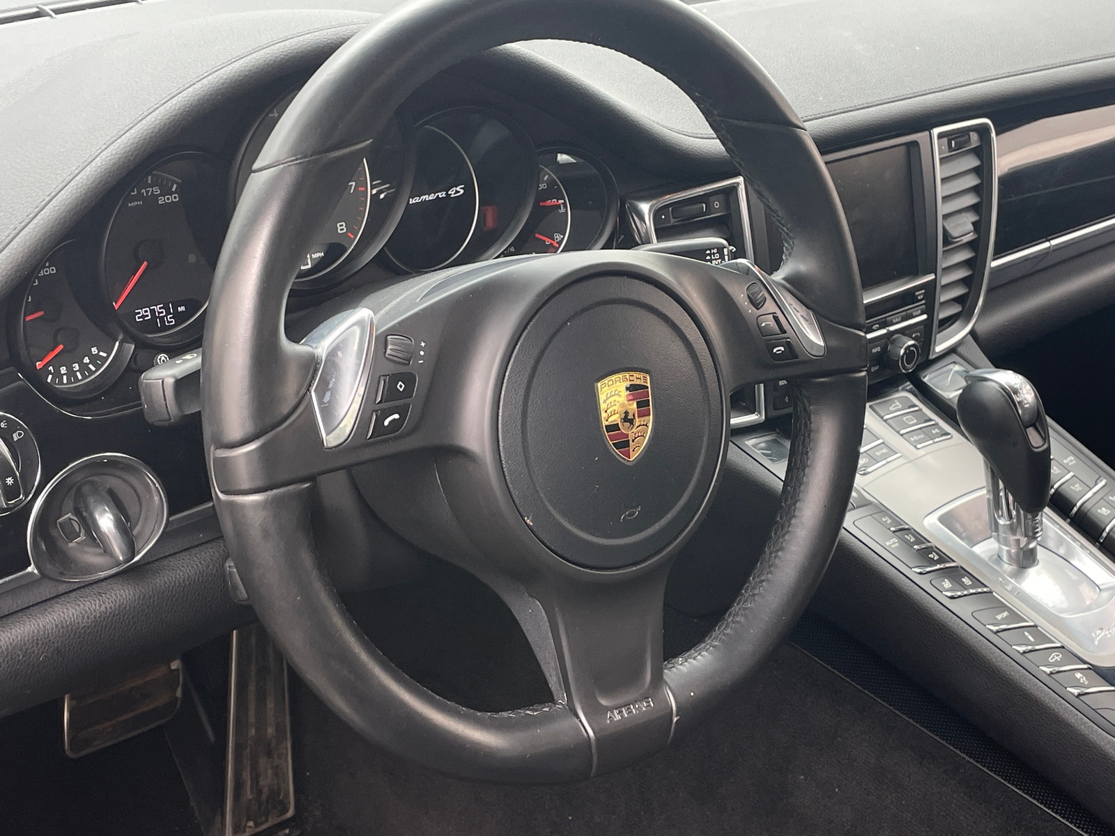 Thumbnail: 2016 Porsche Panamera - 4