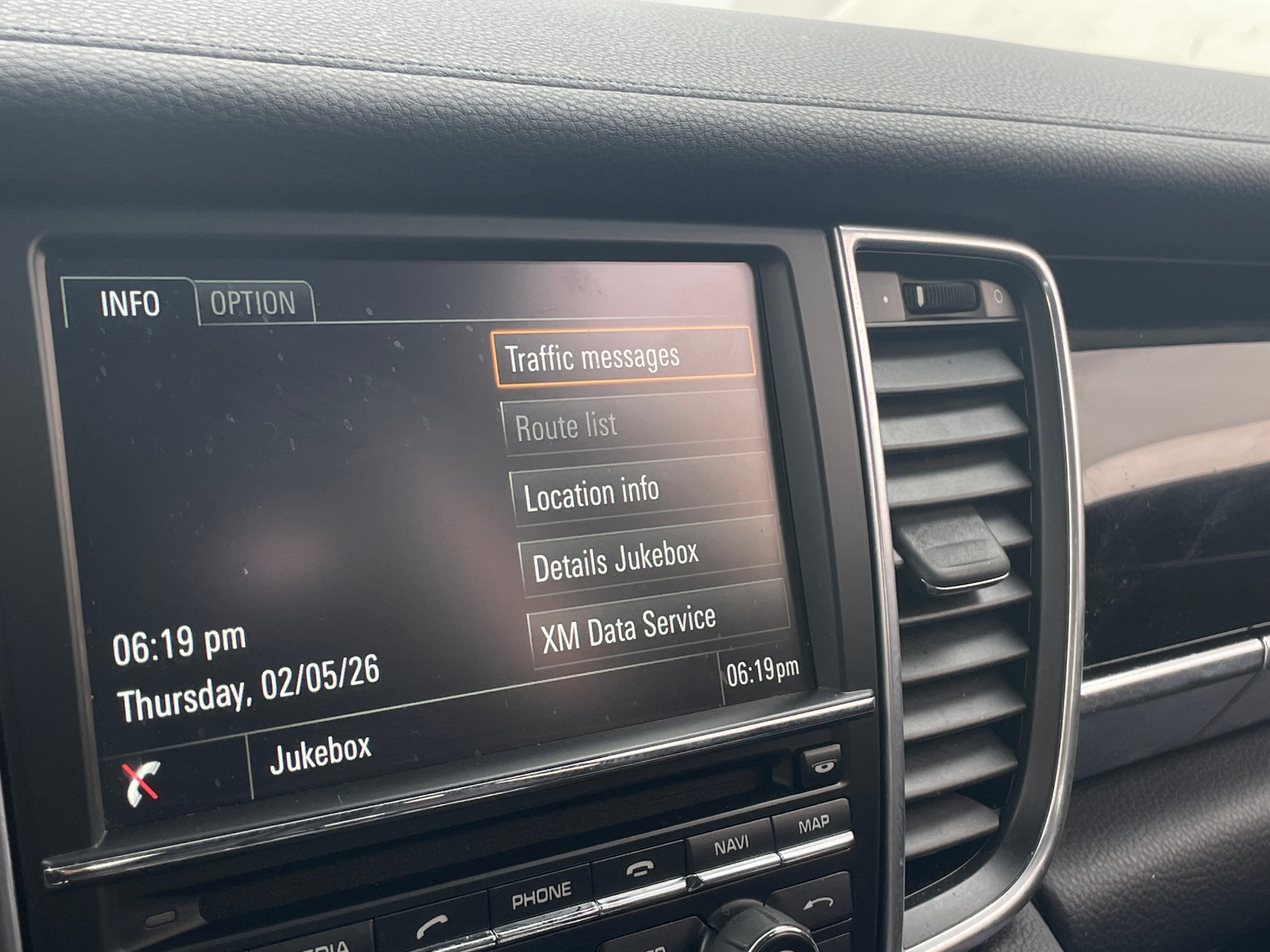 Thumbnail: 2016 Porsche Panamera - 3