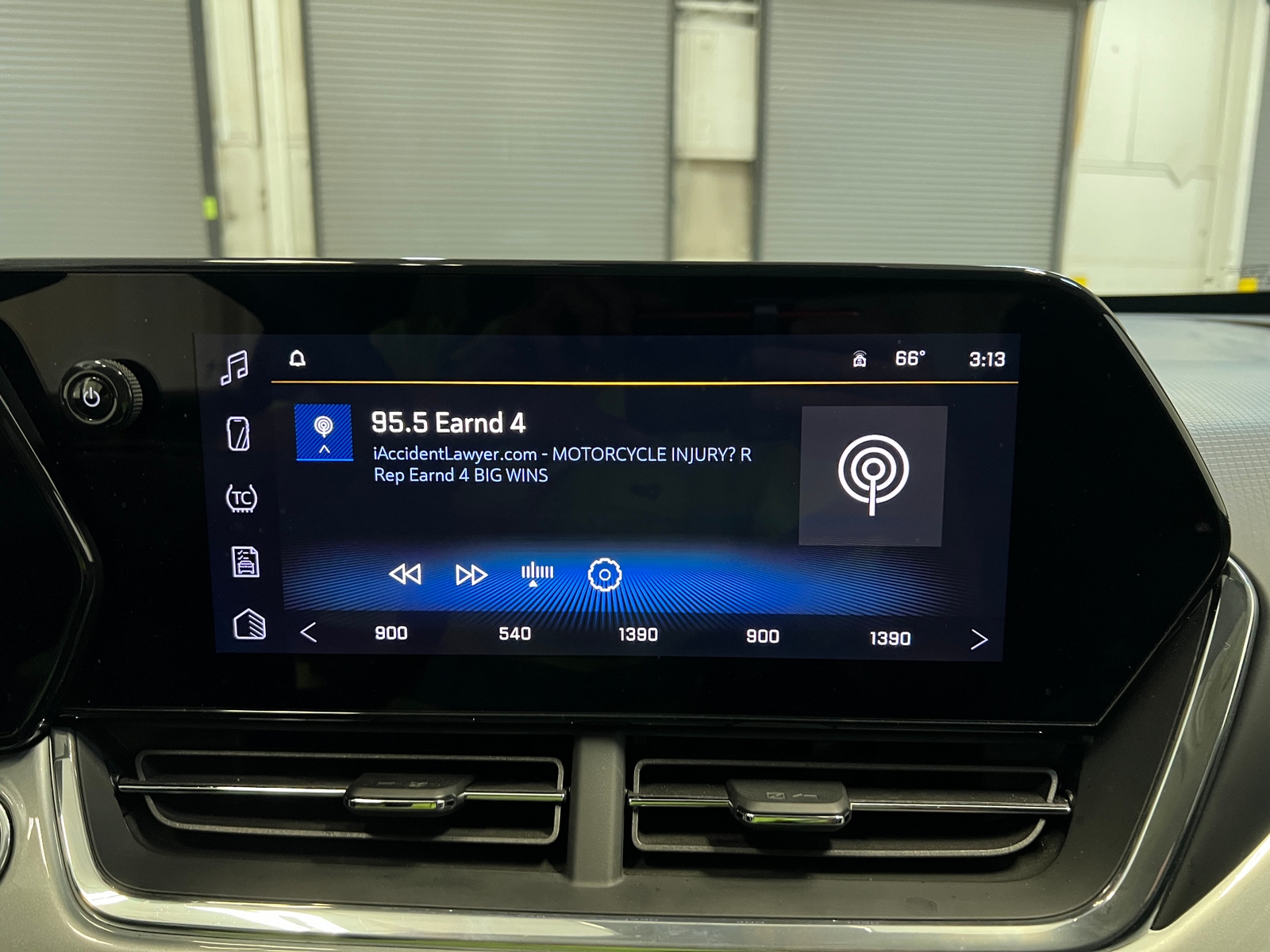 Thumbnail: 2025 Chevrolet Trax - 4