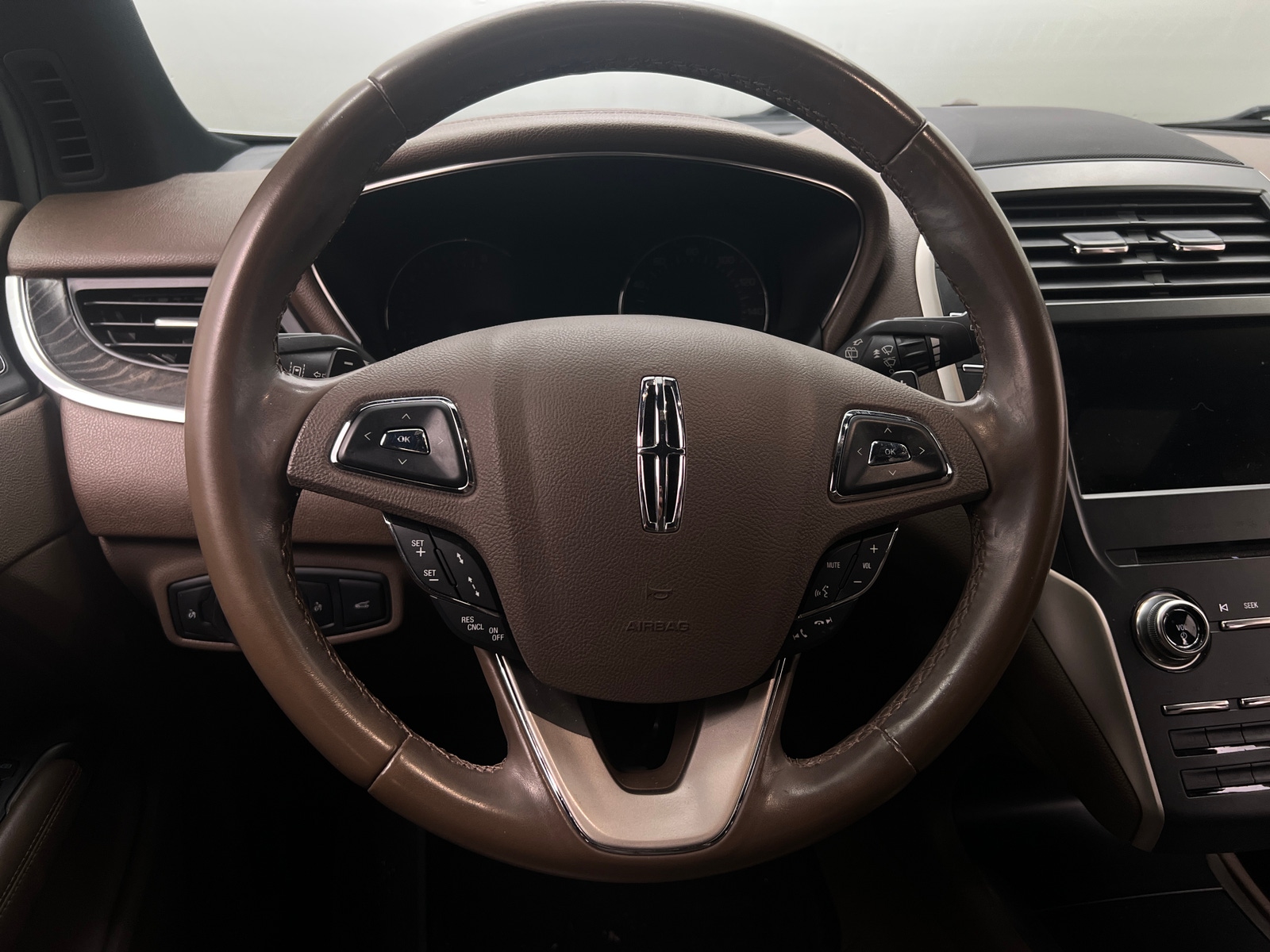 Thumbnail: 2018 Lincoln MKC - 4