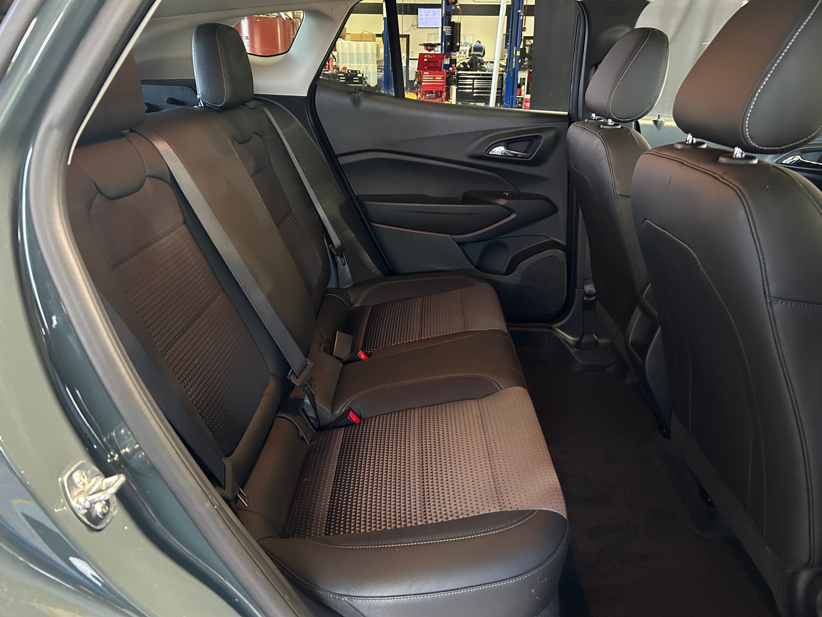 Thumbnail: 2025 Chevrolet Trax - 6