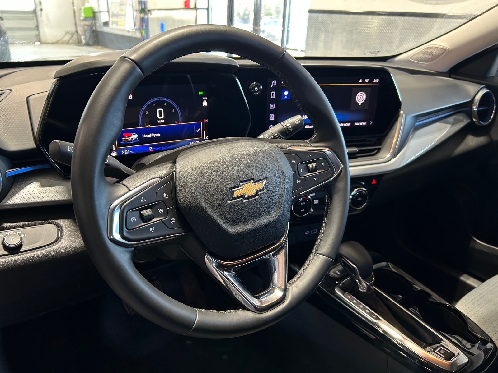 Thumbnail: 2025 Chevrolet Trax - 5