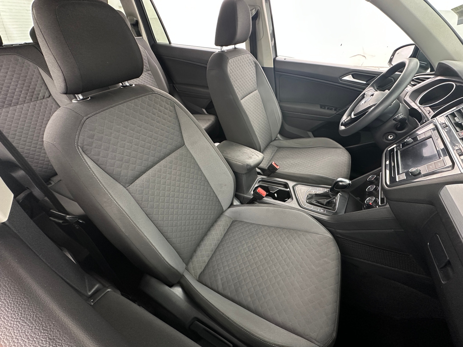 Thumbnail: 2019 Volkswagen Tiguan - 2