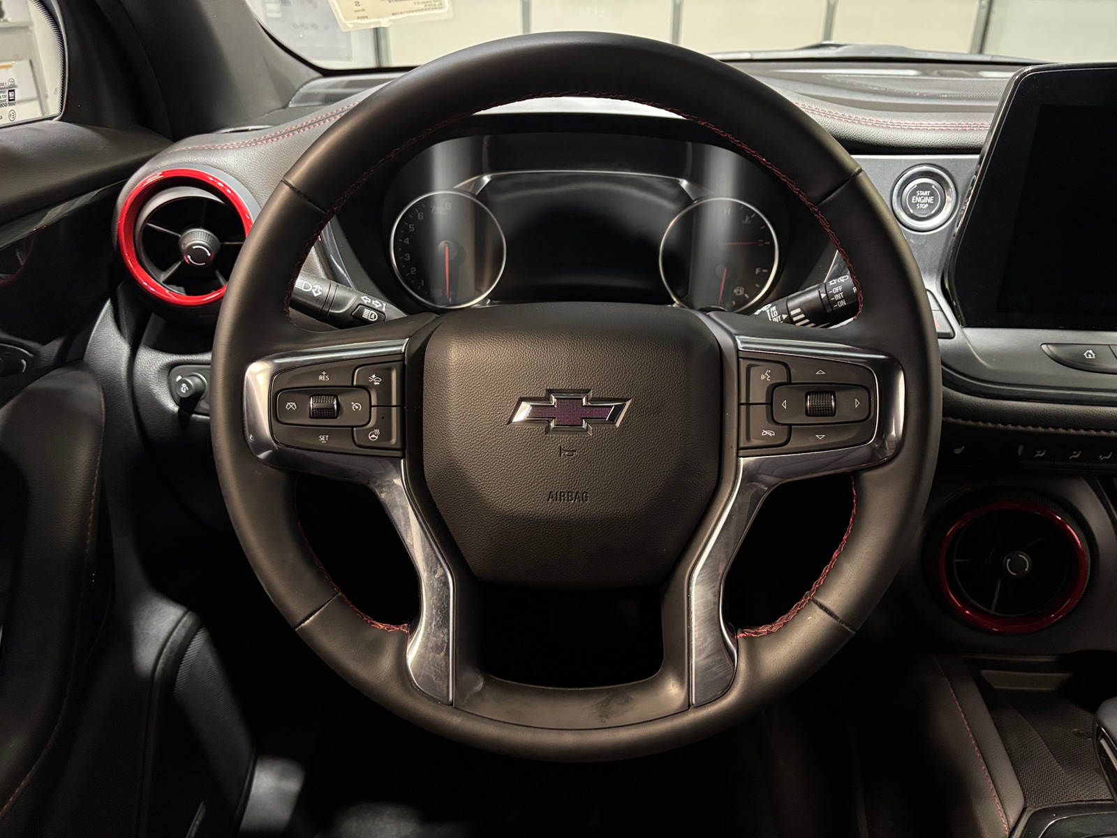 Thumbnail: 2025 Chevrolet Blazer - 4