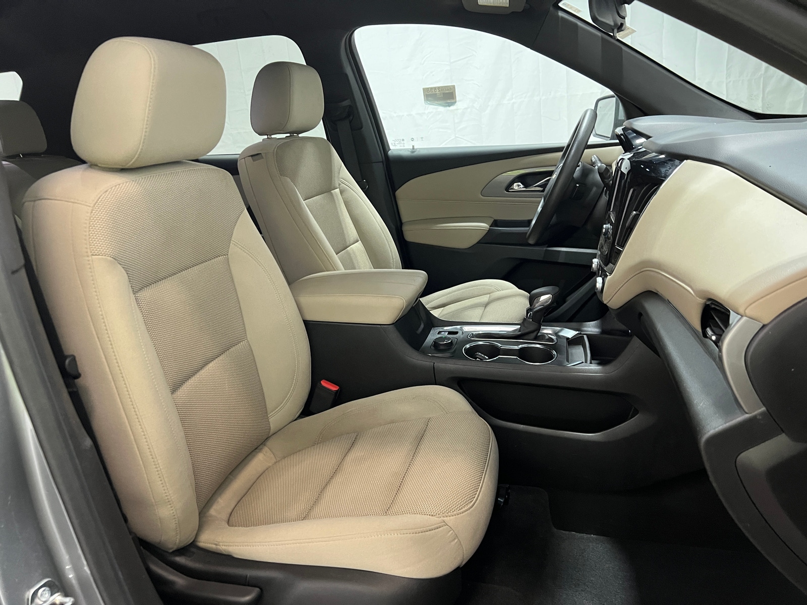 Thumbnail: 2023 Chevrolet Traverse - 2