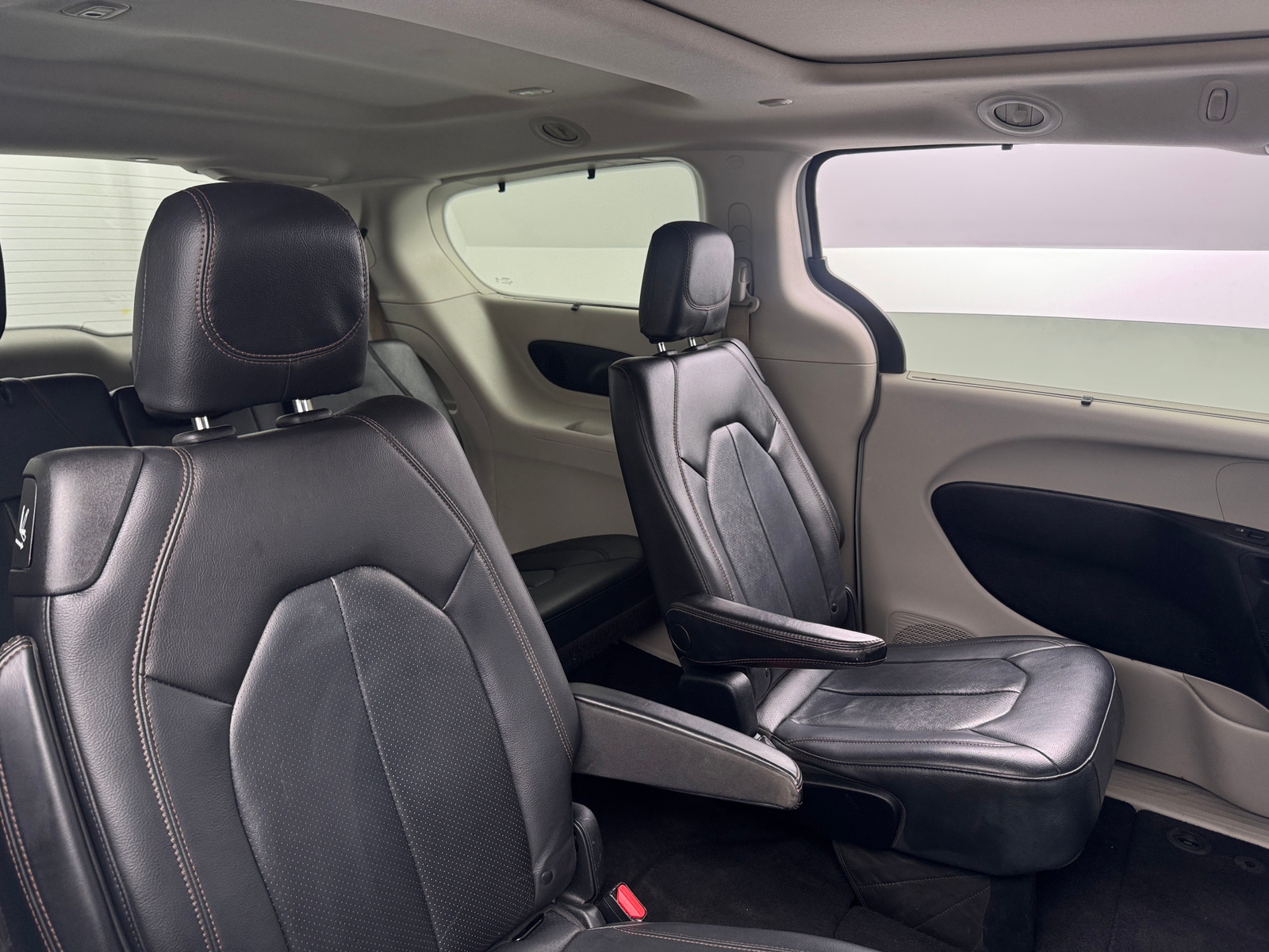 Thumbnail: 2020 Chrysler Pacifica - 5