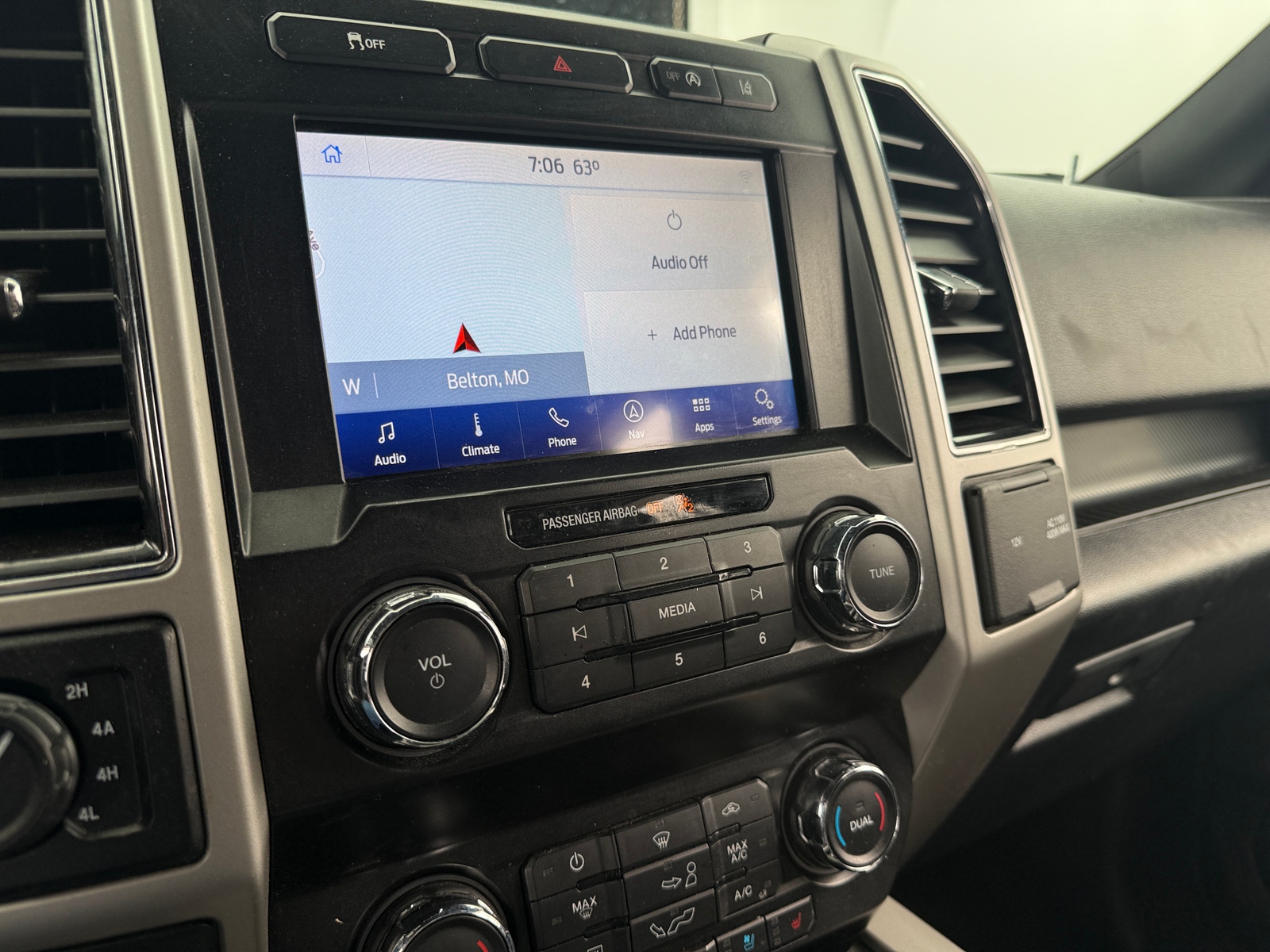 Thumbnail: 2020 Ford Econoline - 3