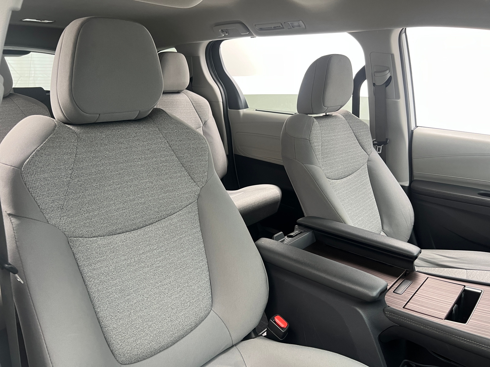 Thumbnail: 2022 Toyota Sienna - 2