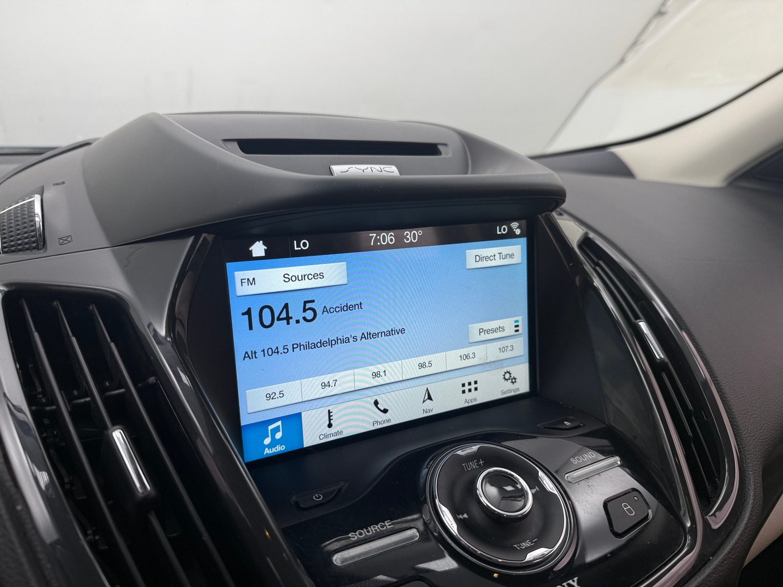 Thumbnail: 2016 Ford Escape - 3