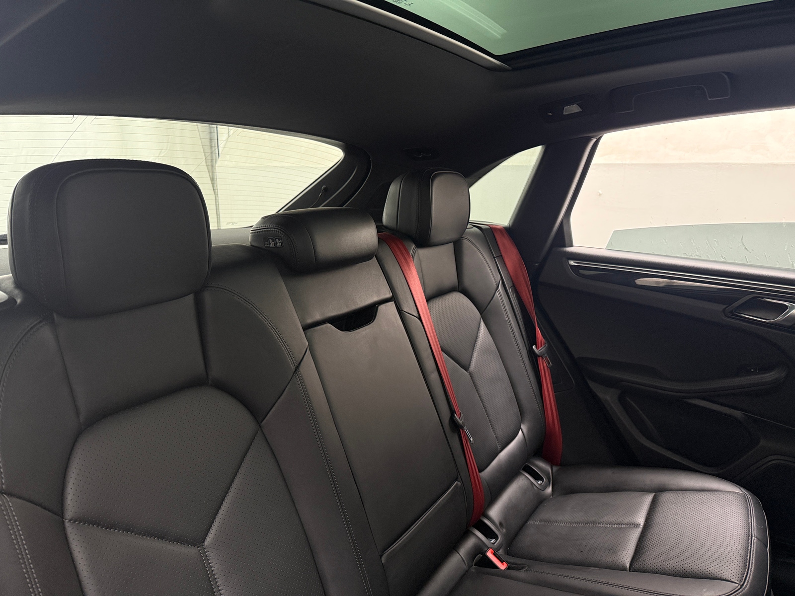 Thumbnail: 2022 Porsche Macan - 5