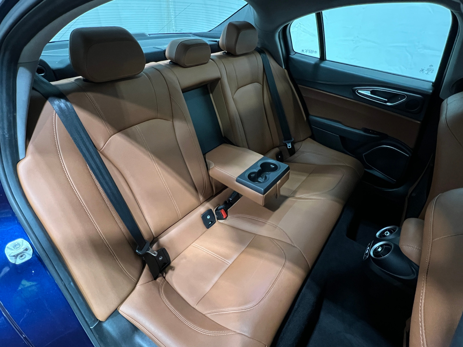 Thumbnail: 2021 Alfa Romeo Giulia - 5