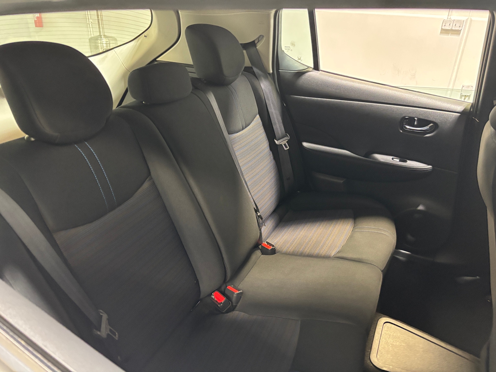 Thumbnail: 2022 Nissan Leaf - 6