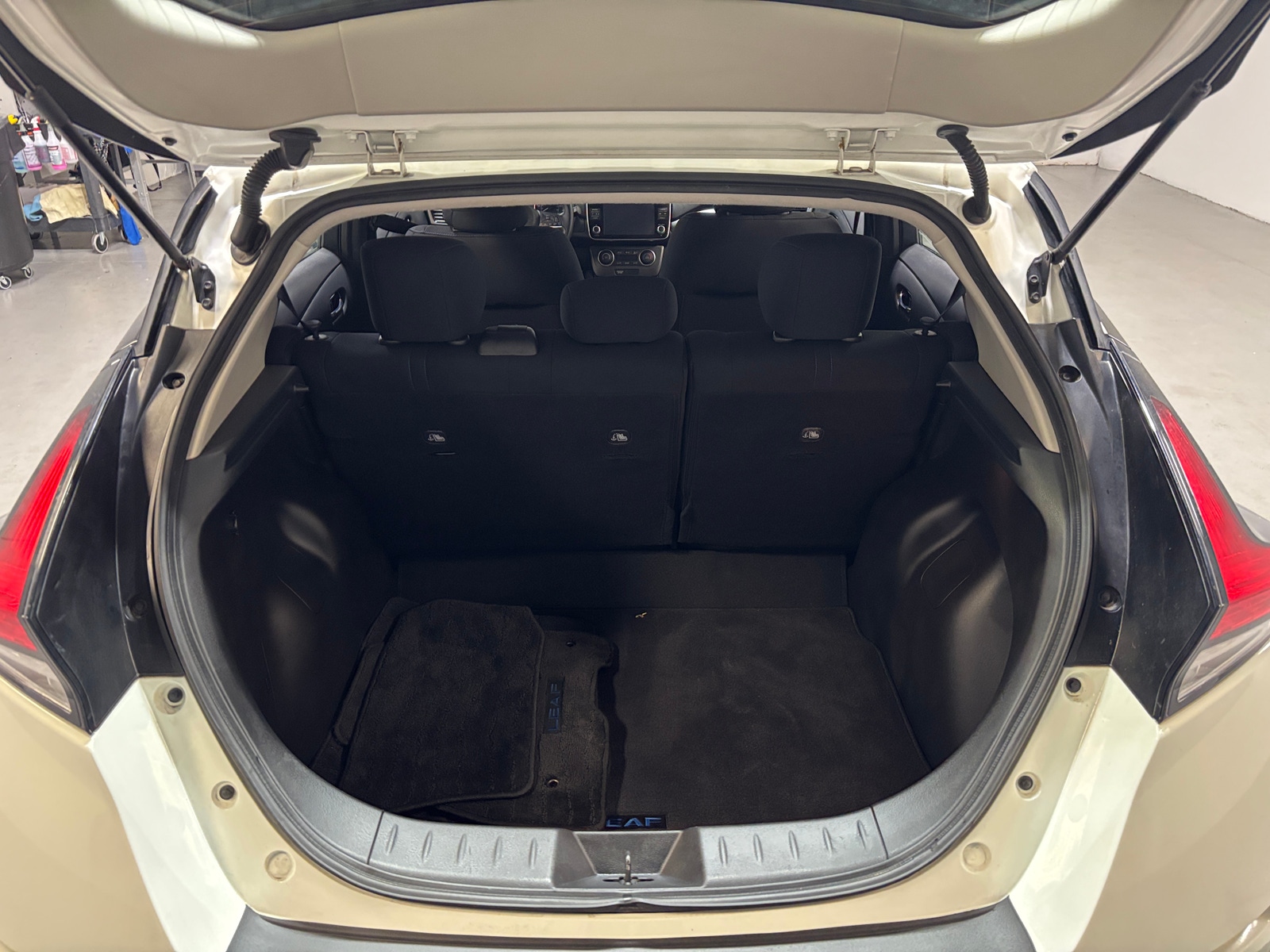 Thumbnail: 2022 Nissan Leaf - 7