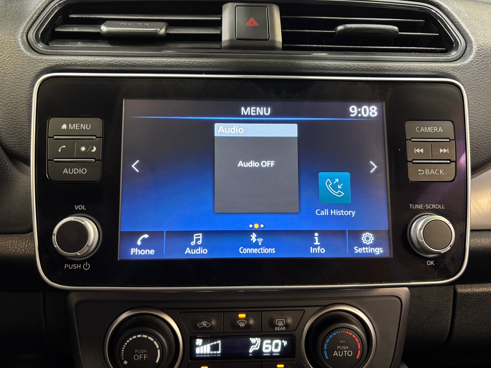 Thumbnail: 2022 Nissan Leaf - 4