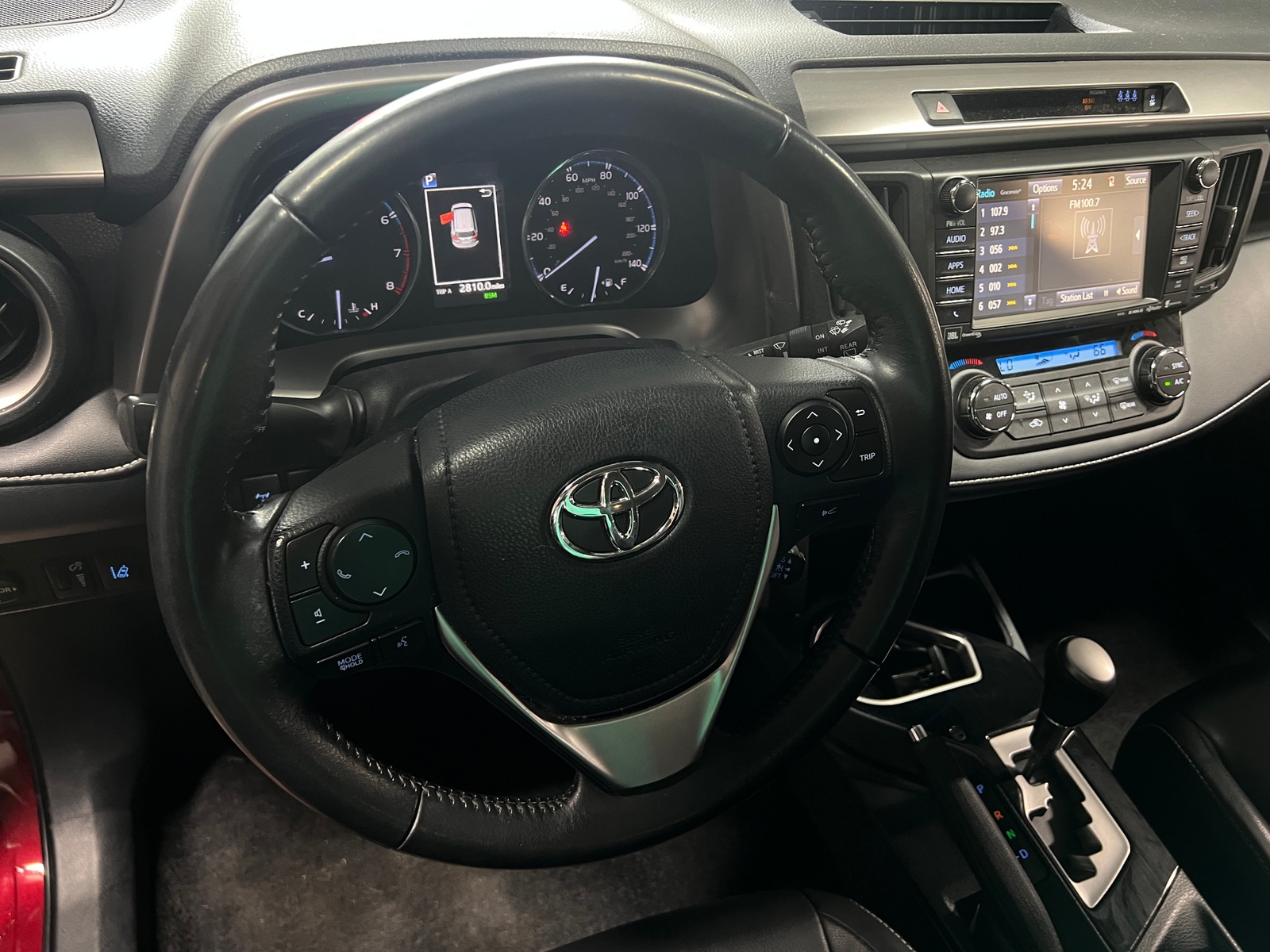 Thumbnail: 2018 Toyota RAV4 - 4