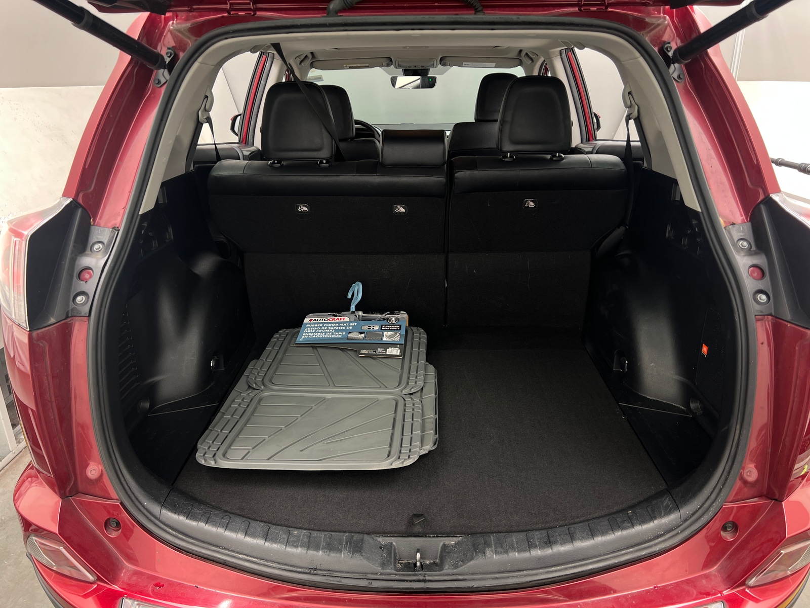 Thumbnail: 2018 Toyota RAV4 - 6