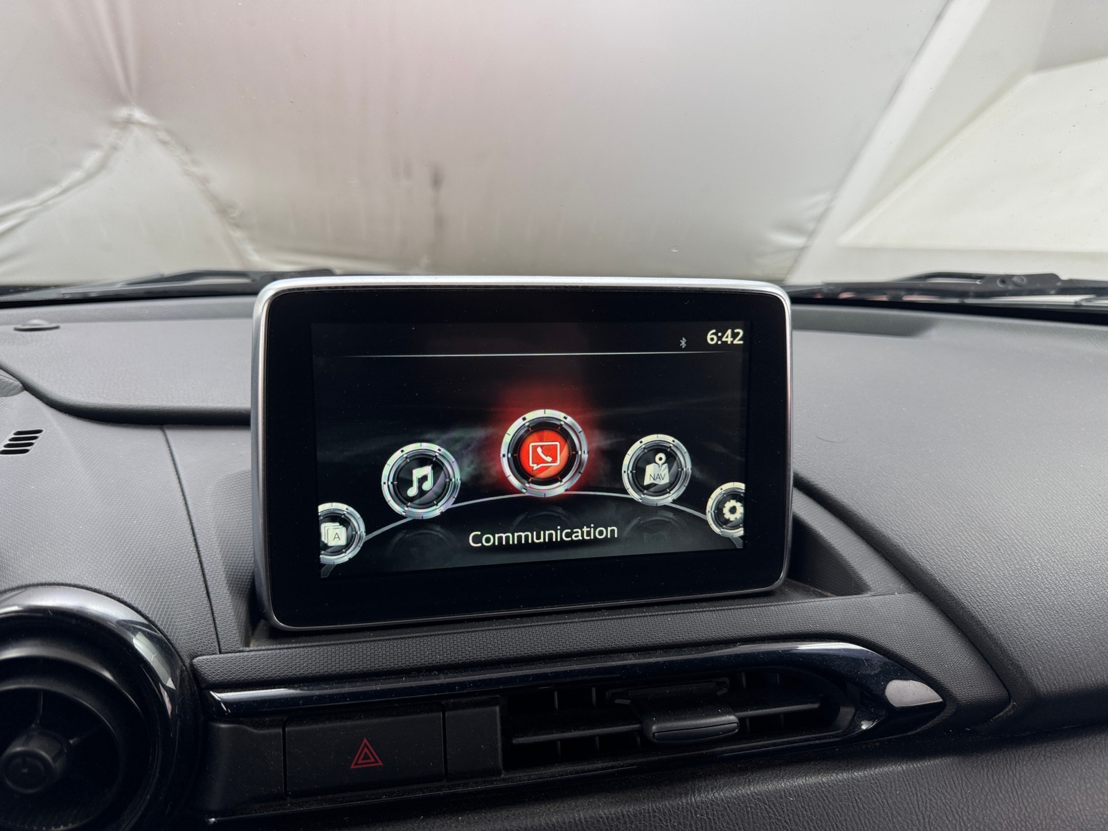 Thumbnail: 2017 Mazda MX-5 Miata - 4