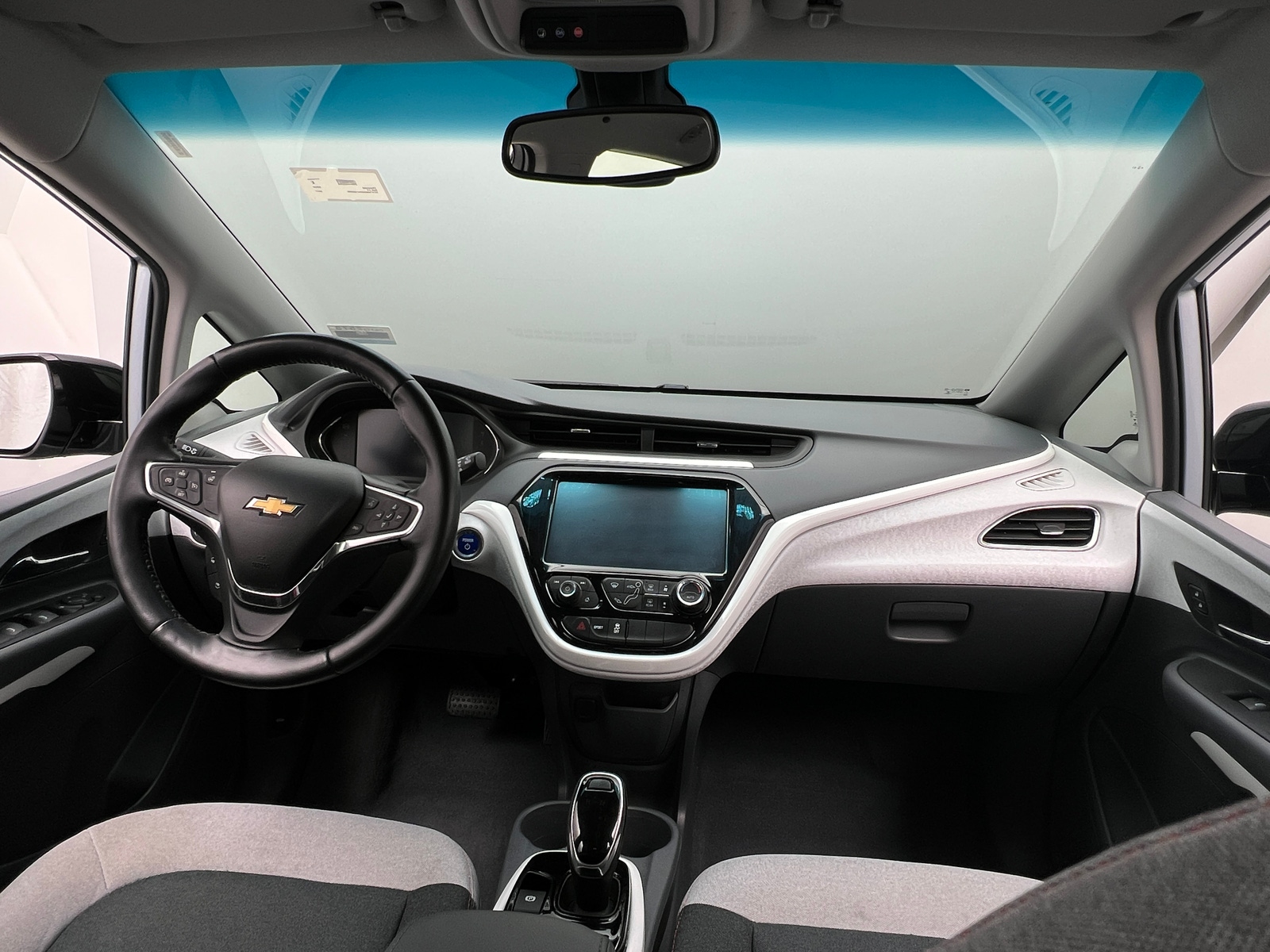 Thumbnail: 2017 Chevrolet Bolt EV - 3