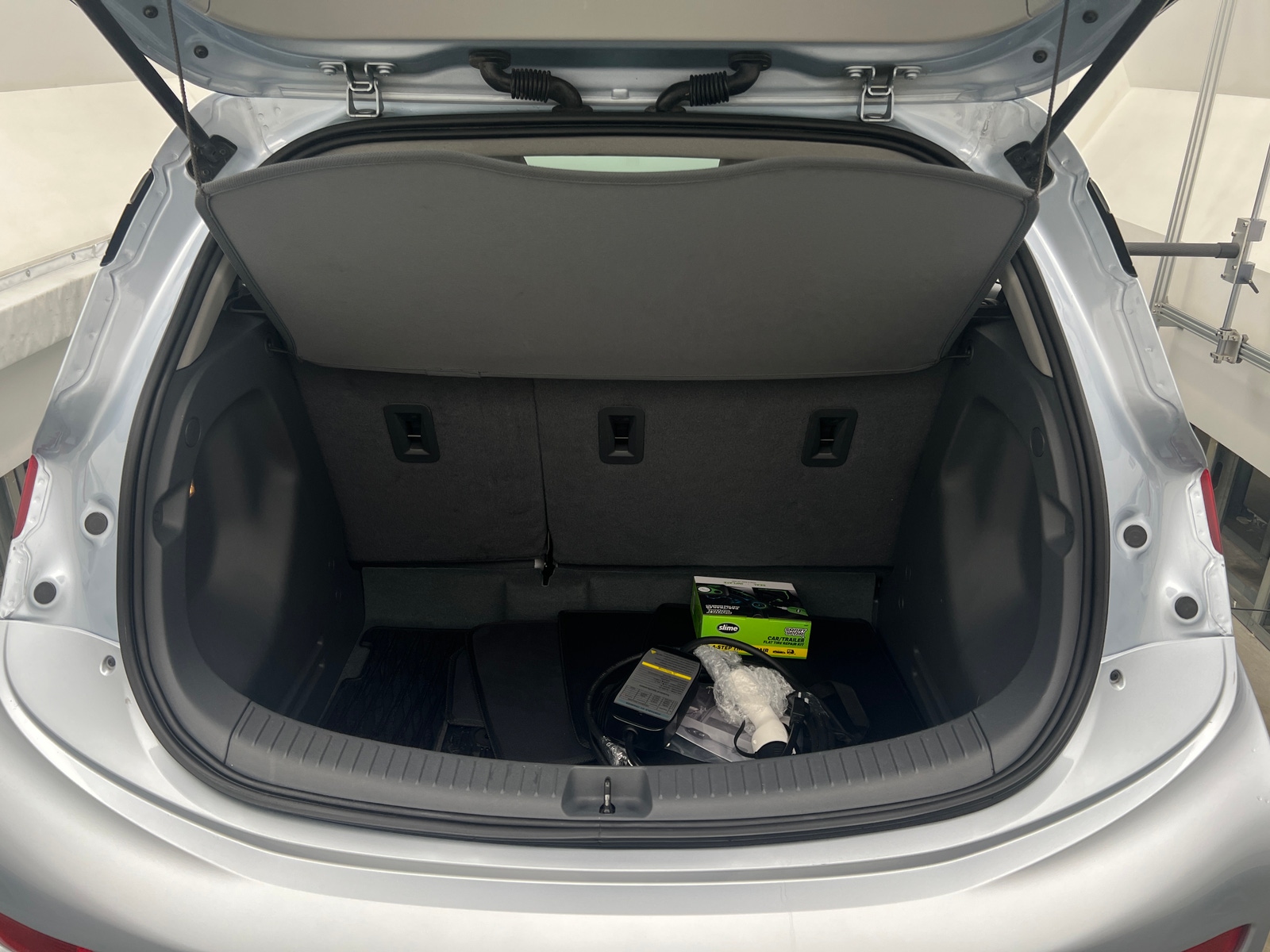 Thumbnail: 2017 Chevrolet Bolt EV - 7