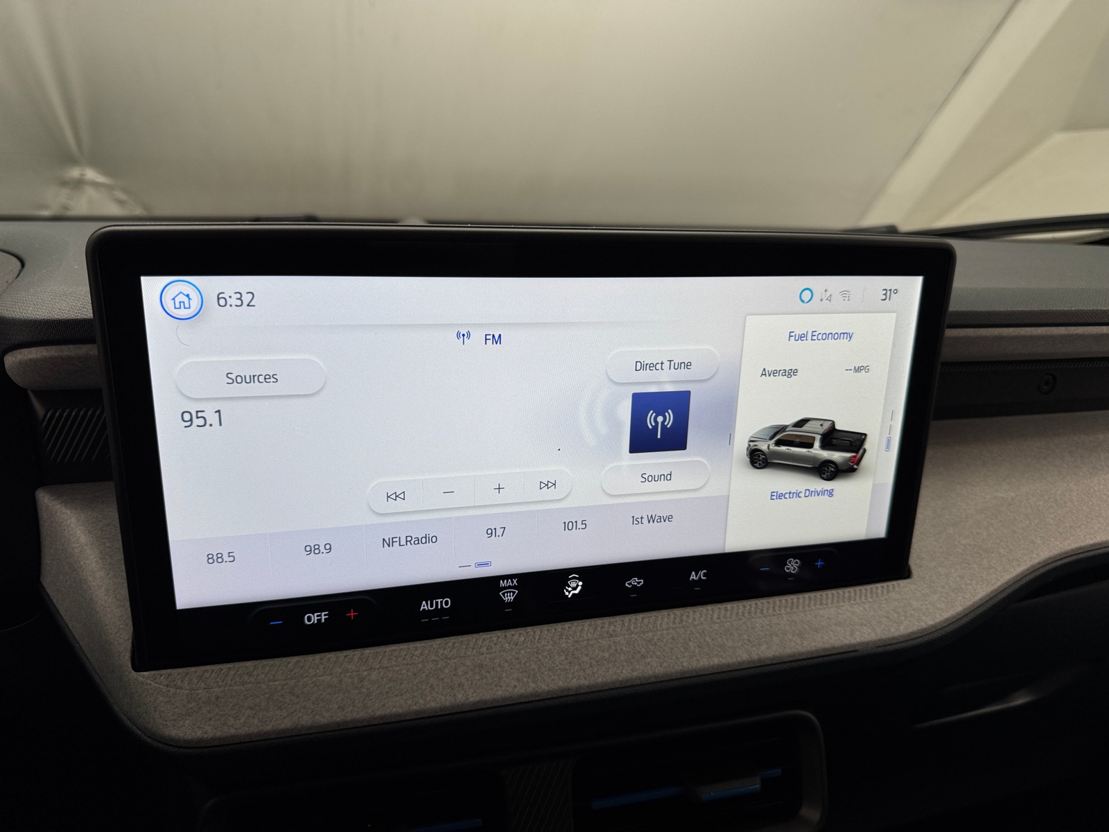 Thumbnail: 2025 Ford Maverick - 4