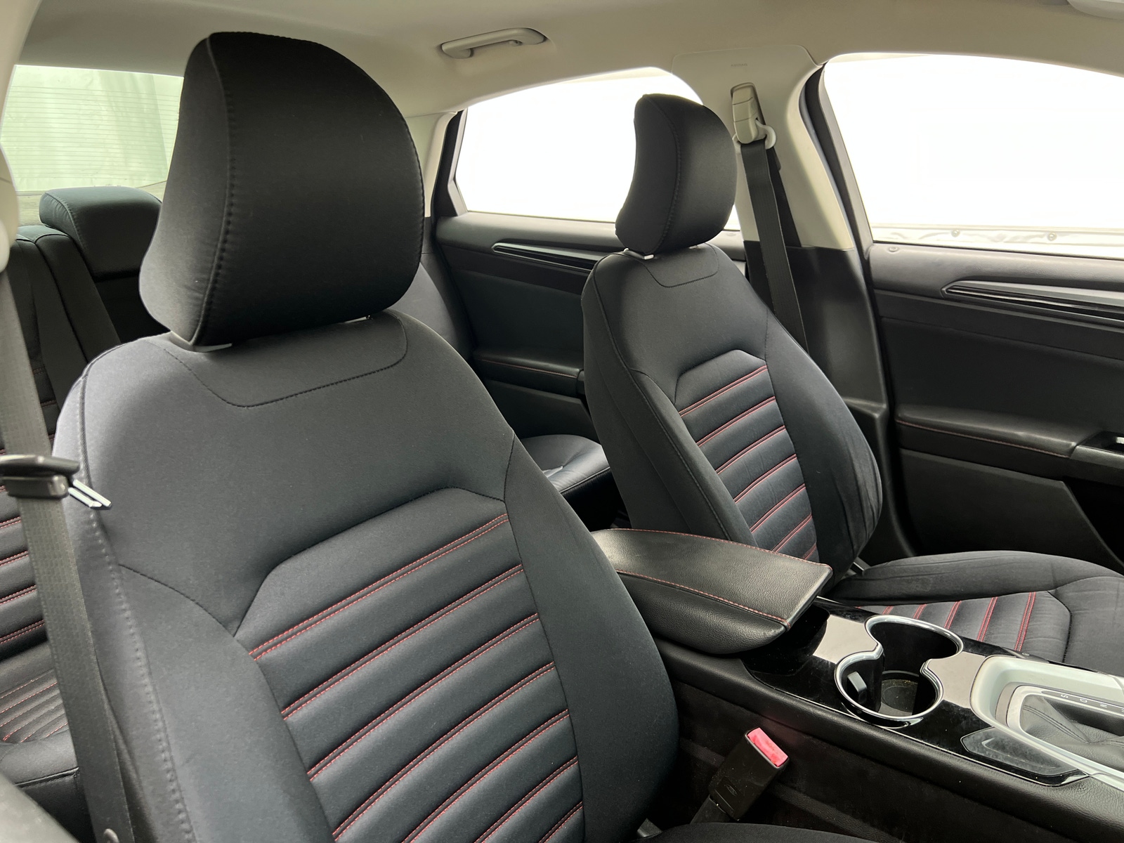 Thumbnail: 2016 Ford Fusion - 2