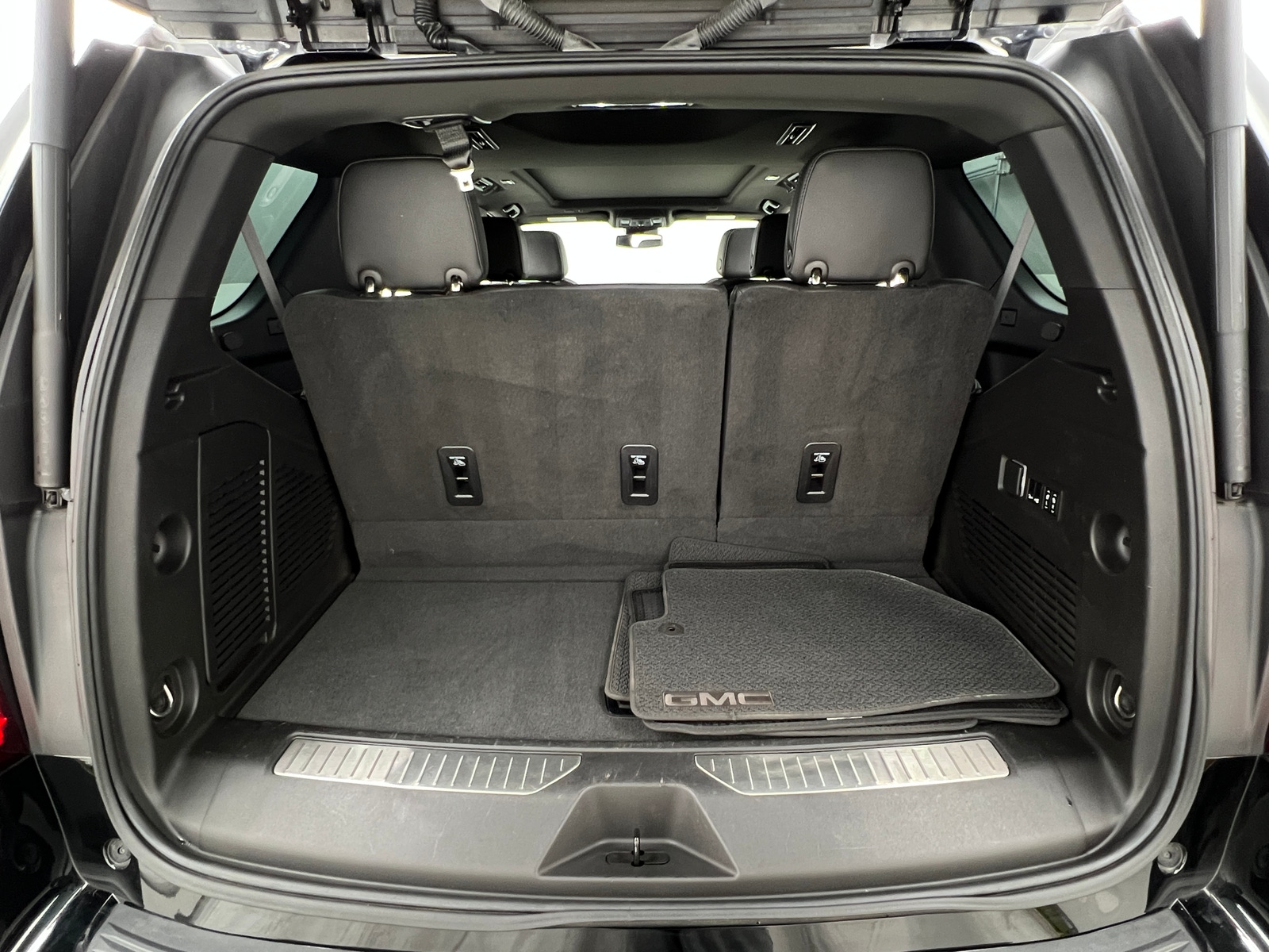 Thumbnail: 2023 GMC Yukon - 6