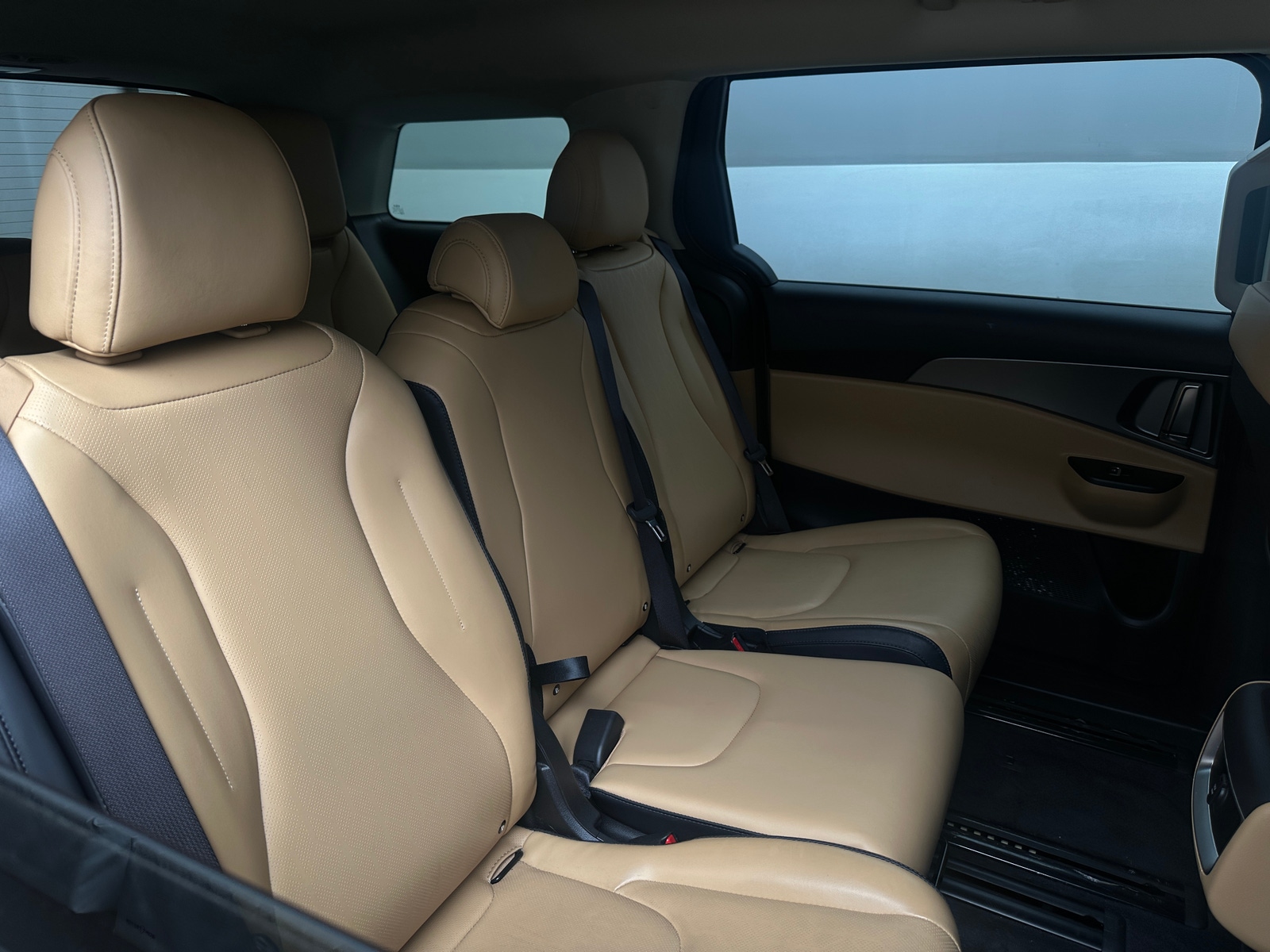 Thumbnail: 2023 Kia Carnival - 5