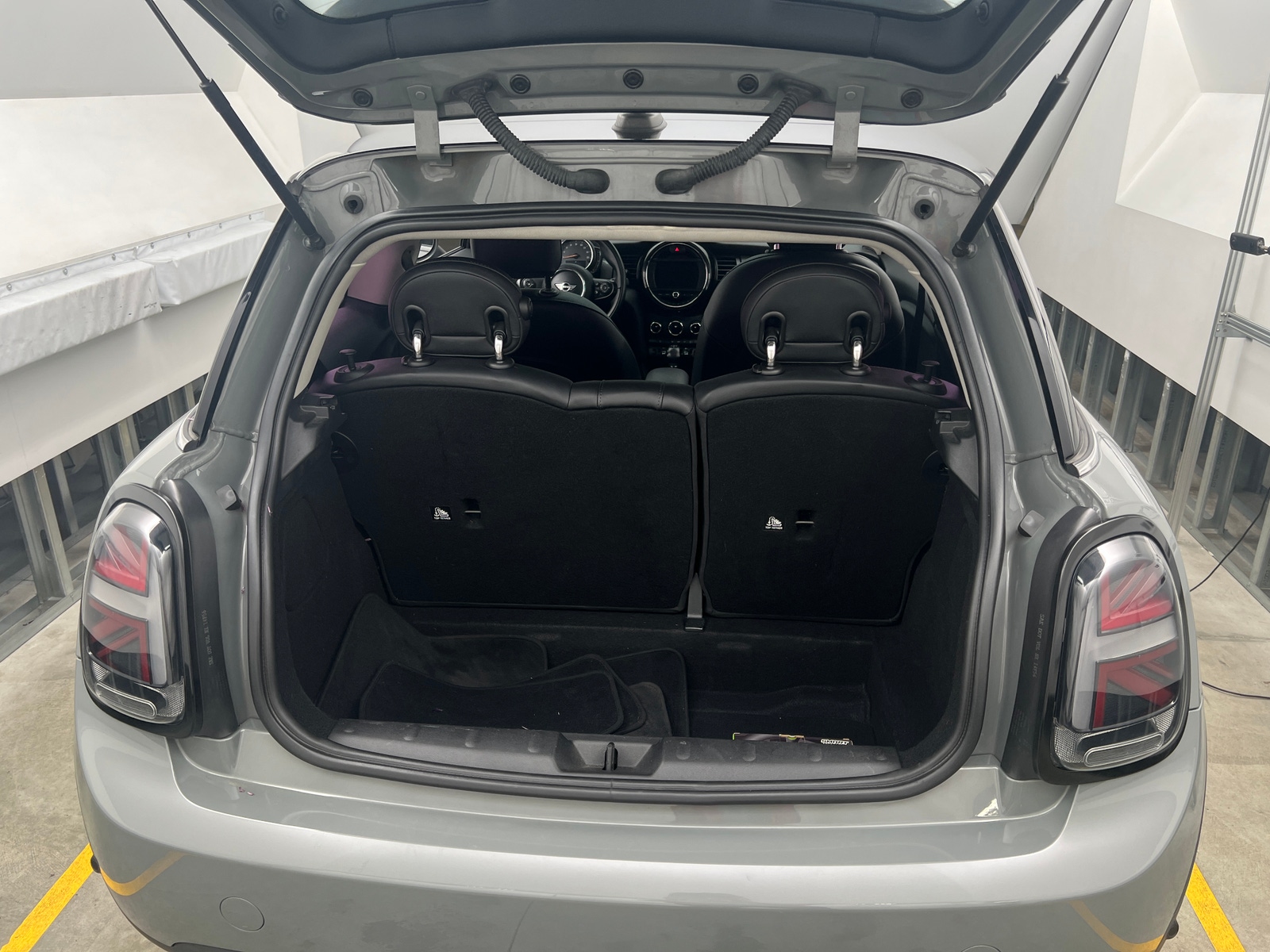 Thumbnail: 2018 MINI Cooper Hardtop - 6