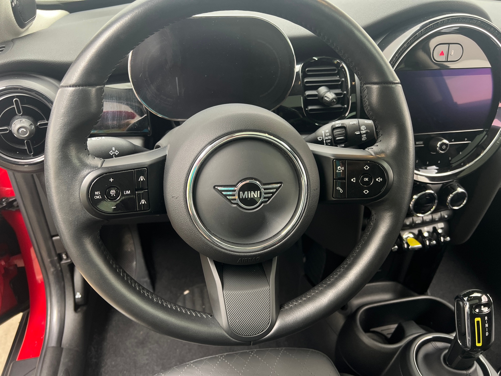 Thumbnail: 2022 MINI Cooper Hardtop - 4