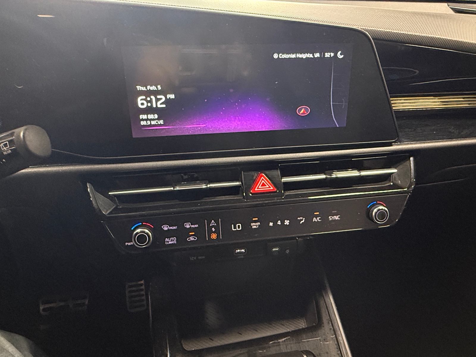 Thumbnail: 2024 Kia Niro - 4