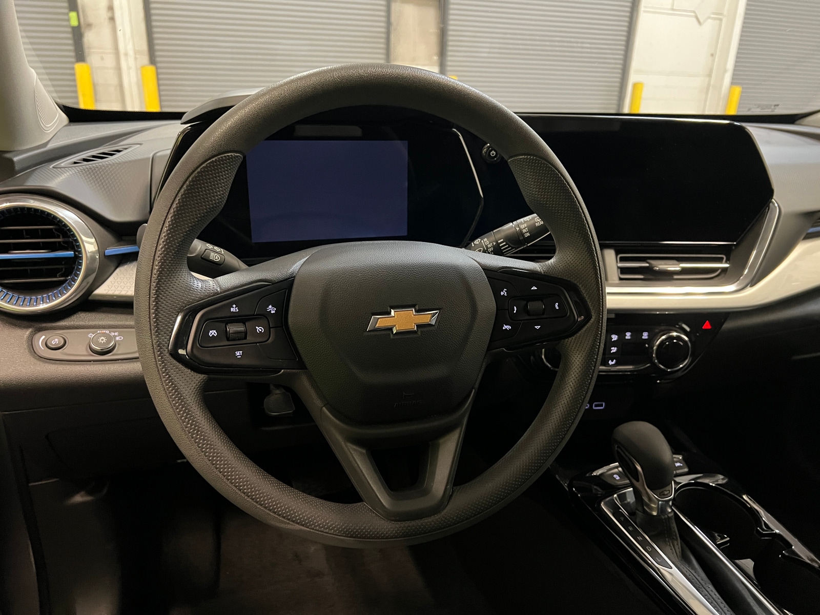 Thumbnail: 2025 Chevrolet Trax - 5