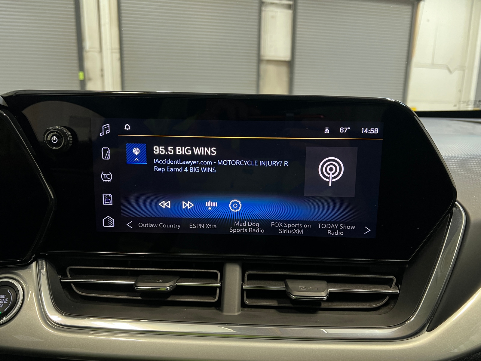 Thumbnail: 2025 Chevrolet Trax - 4